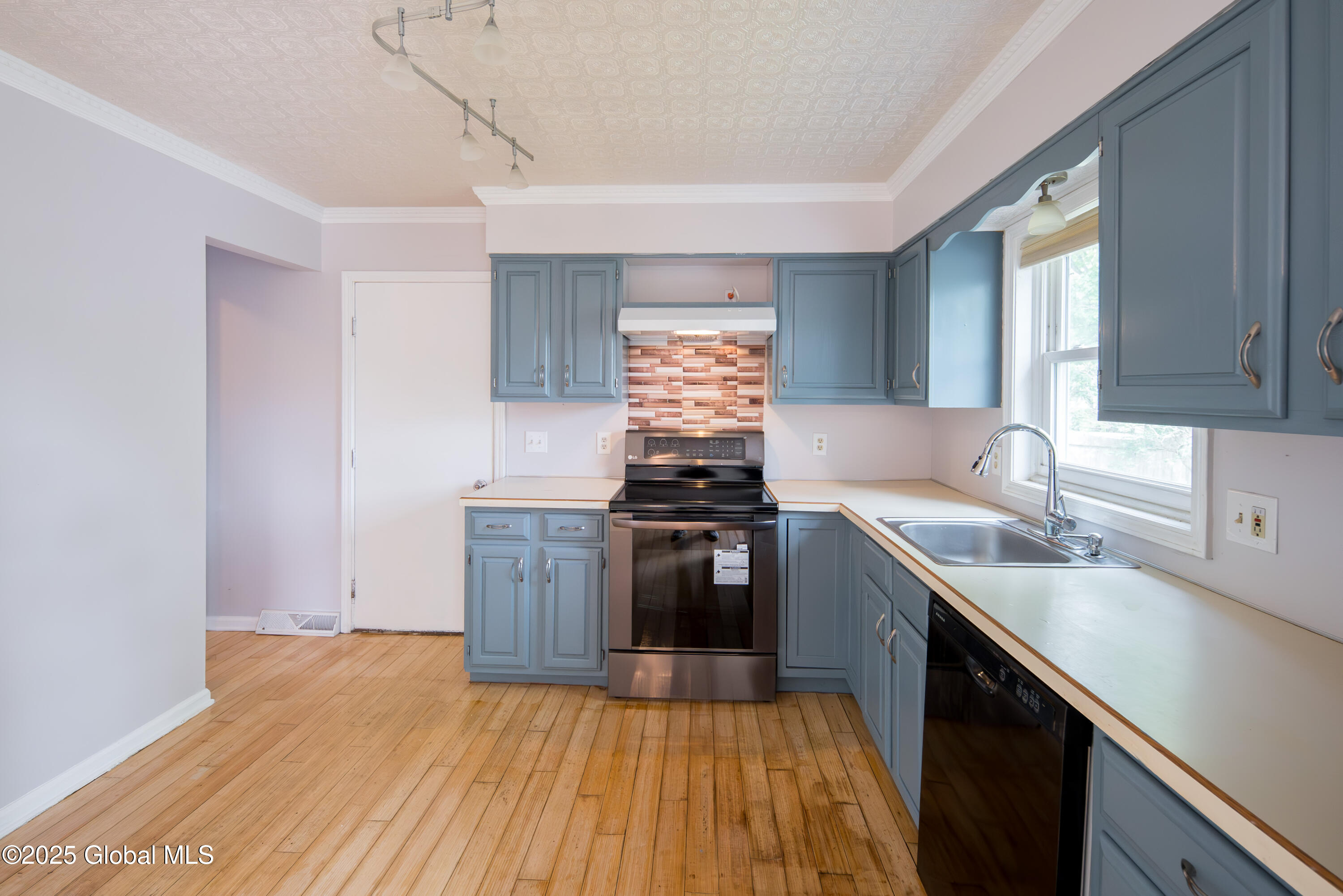 78 Dewitt Avenue, Schenectady, New York image 12
