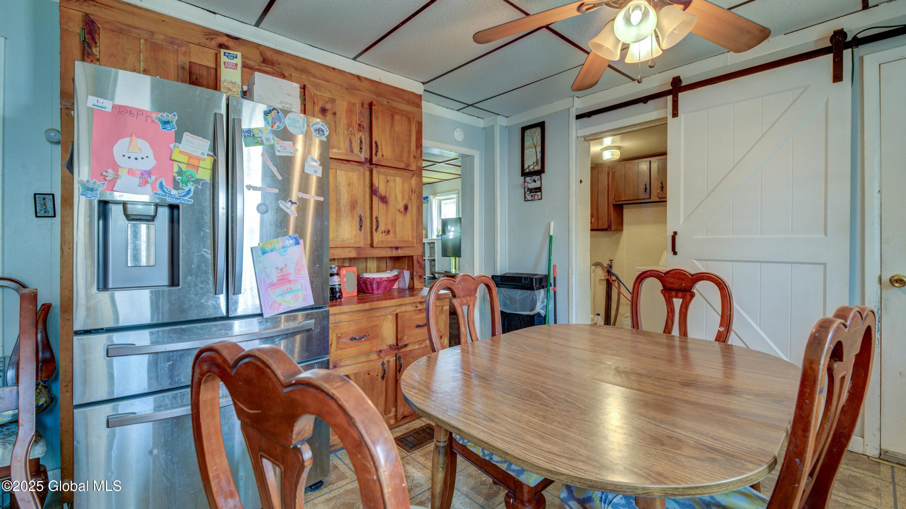 16 Caroline Street, Amsterdam, New York image 24