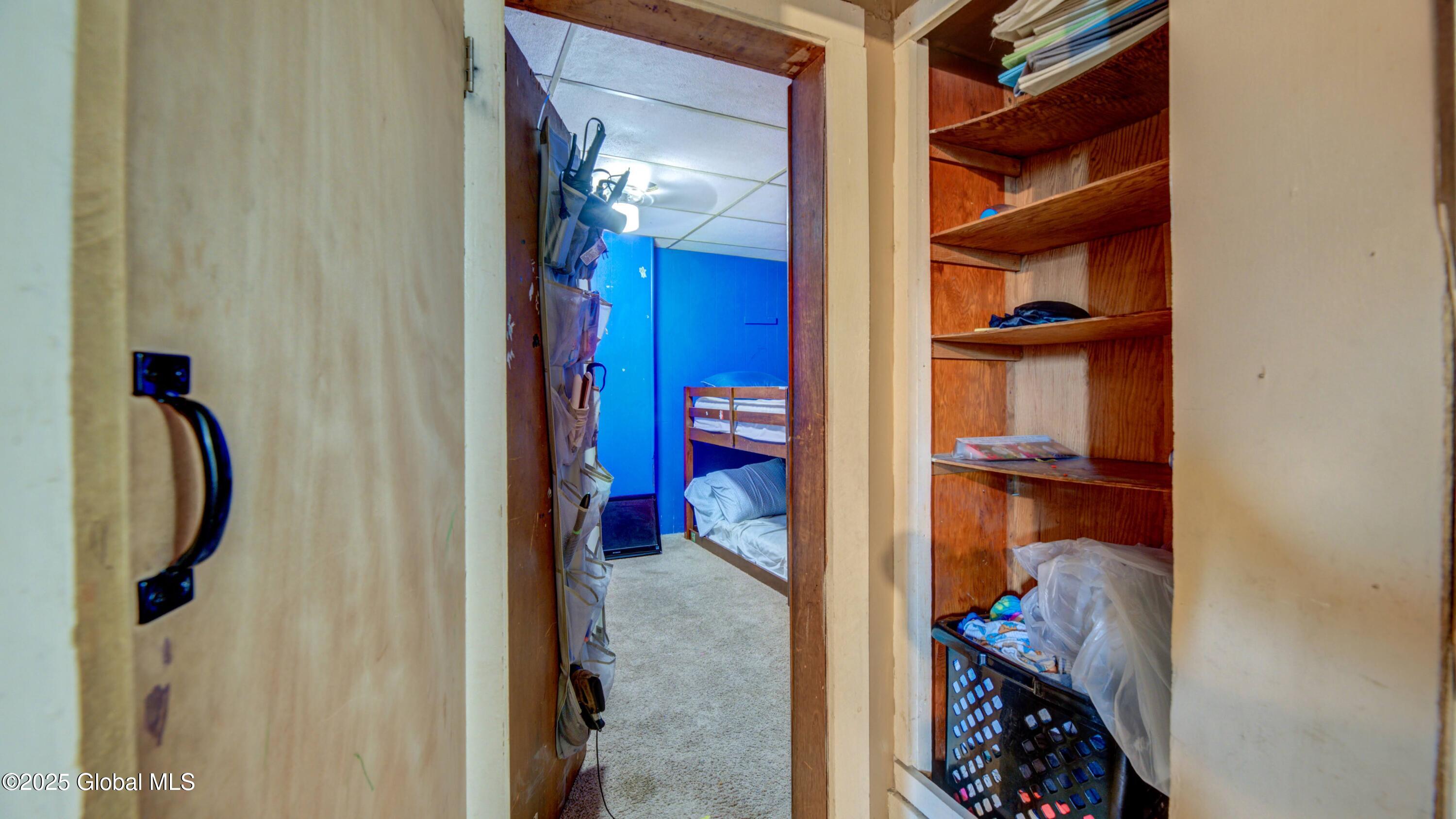 16 Caroline Street, Amsterdam, New York image 44