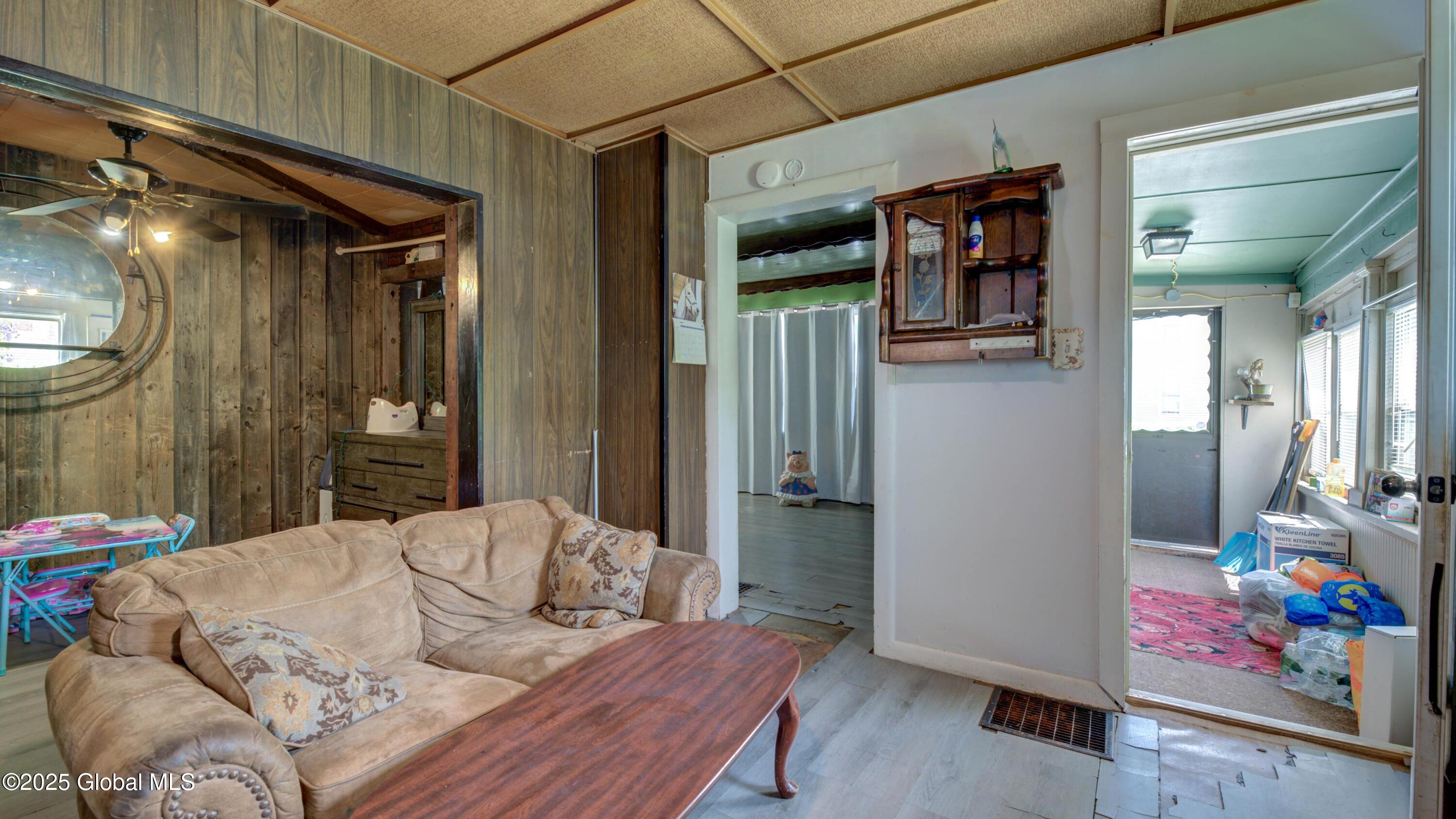 16 Caroline Street, Amsterdam, New York image 10