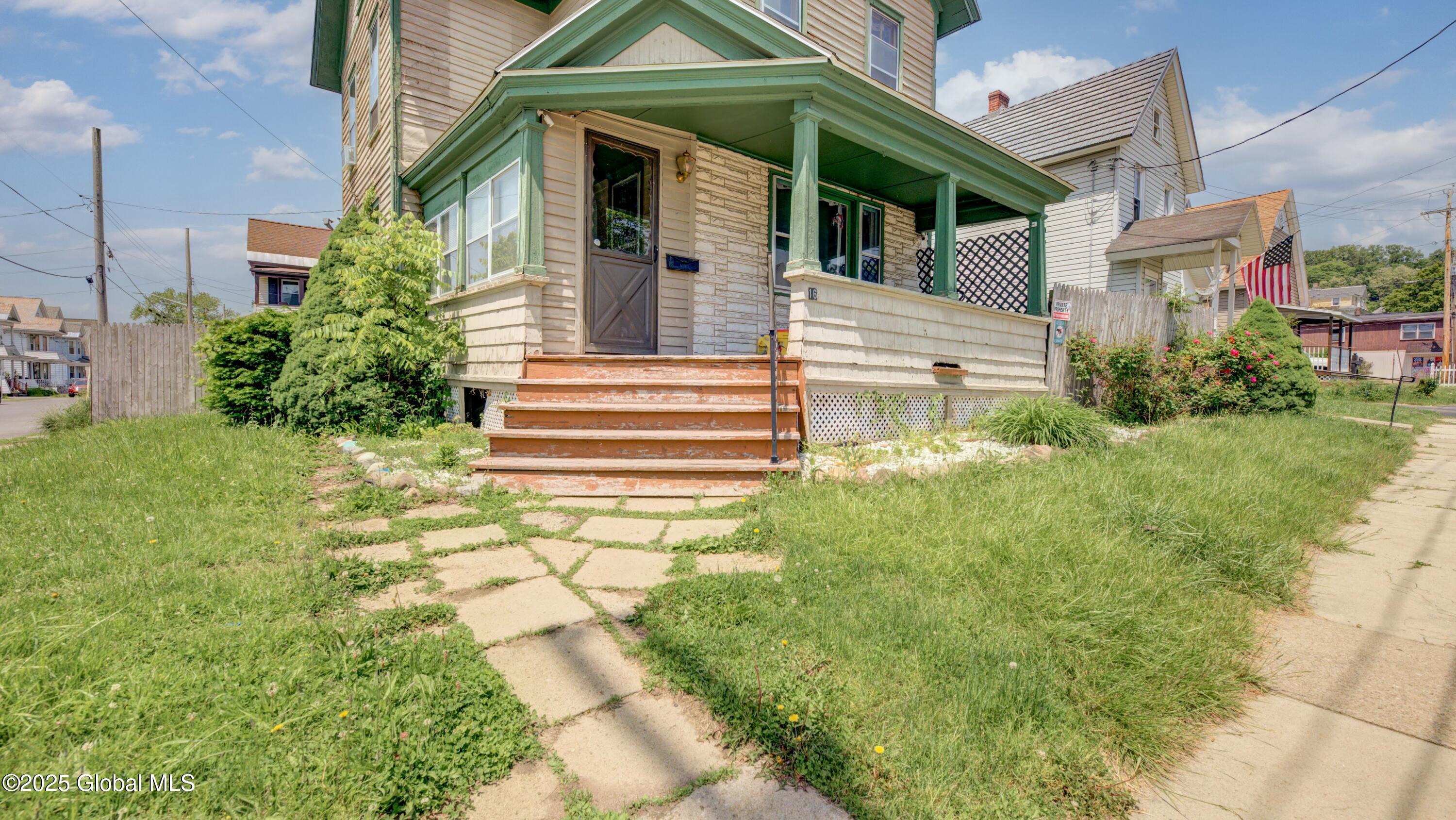 16 Caroline Street, Amsterdam, New York image 7