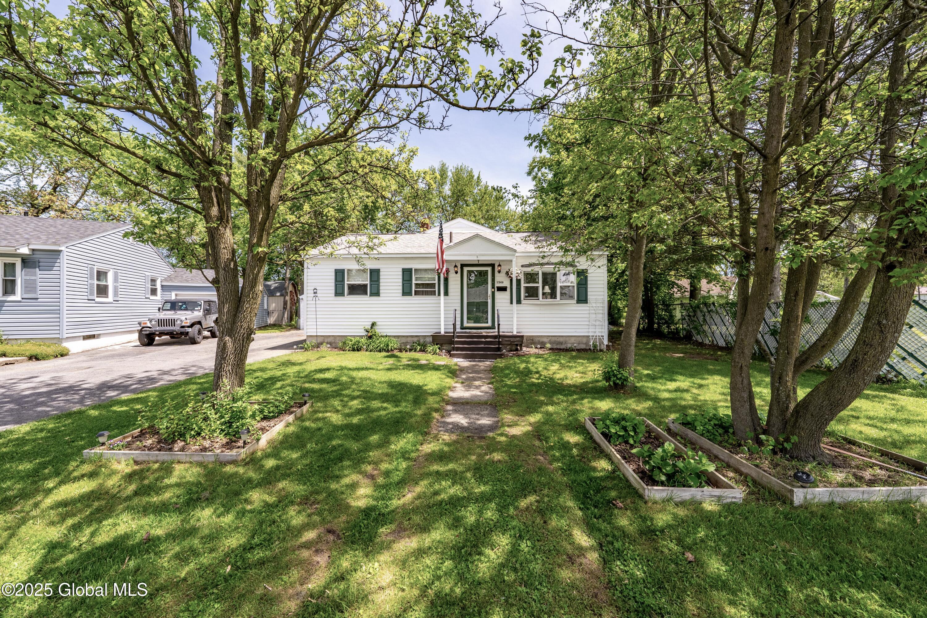 1549 Unadilla Street, Schenectady, New York image 2