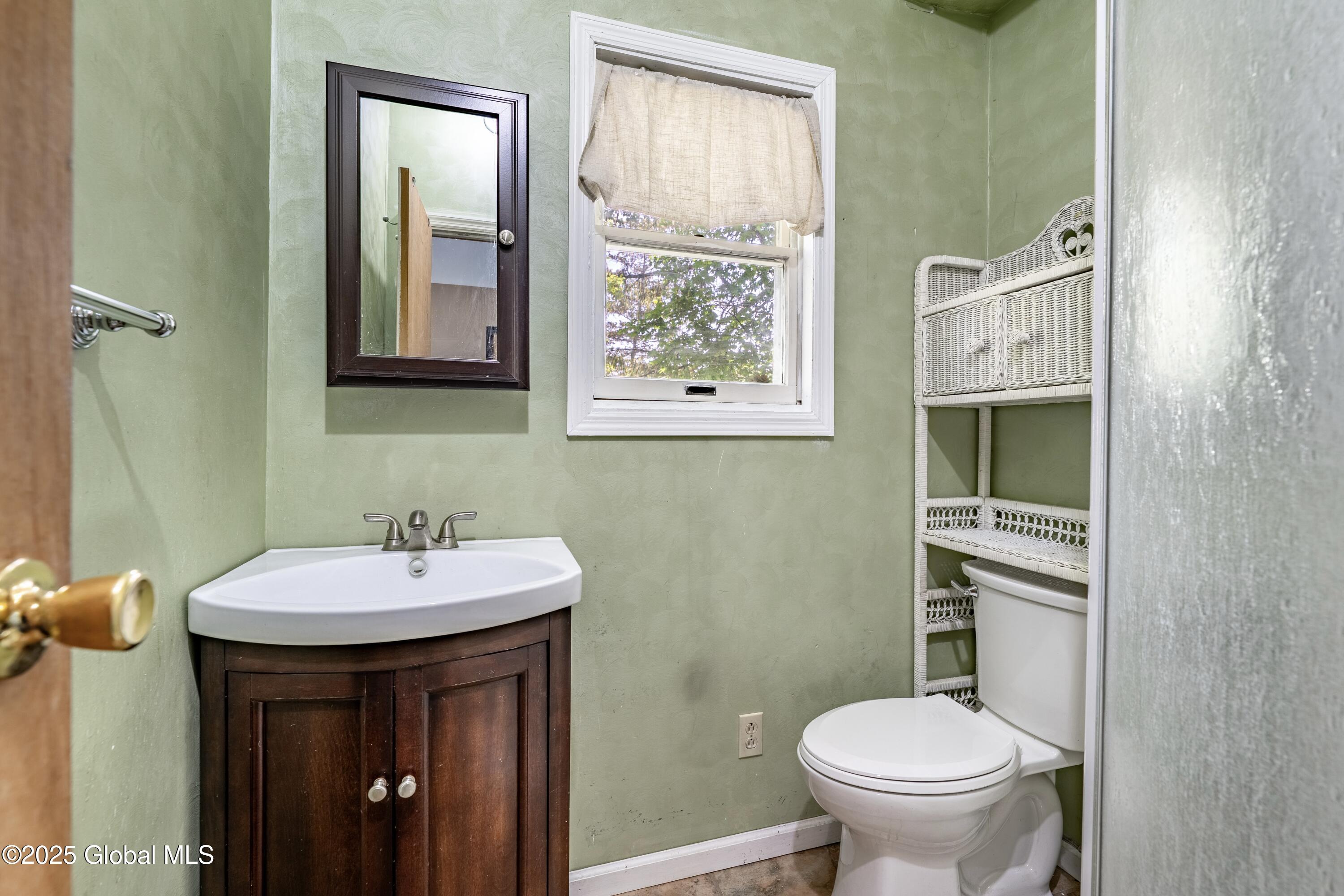 1549 Unadilla Street, Schenectady, New York image 11