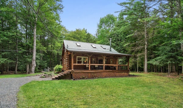 394 SNOW RD, HADLEY, NY 12835 - Image ebb0aece7e0ad365db60945c0c5fdbae/3787097729