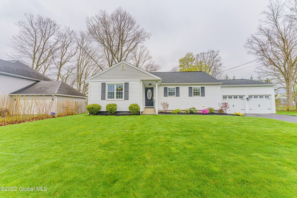 27 Grandview Dr, Latham, NY 12110, MLS 202217025 Howard Hanna