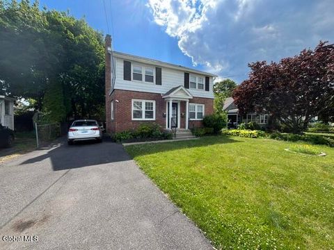 Photo of 4 Katherine Road, Colonie, NY 12205 (MLS # 202620505)