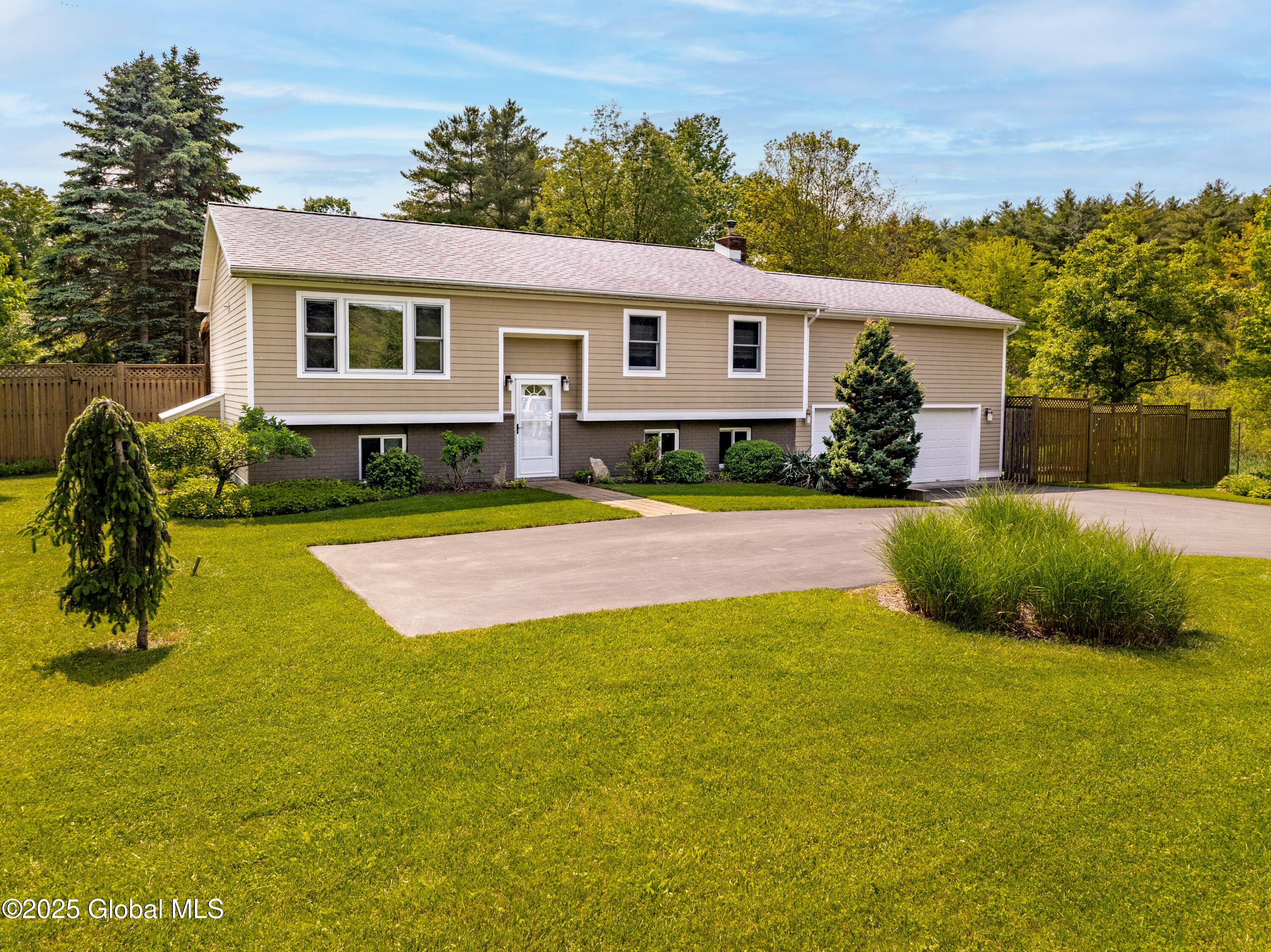 22 Sand Hill Road, Greenfield Center, New York image 1