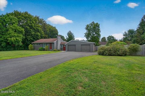 Photo of 6 Catskill View Drive, Kinderhook, NY 12106 (MLS # 202527954)