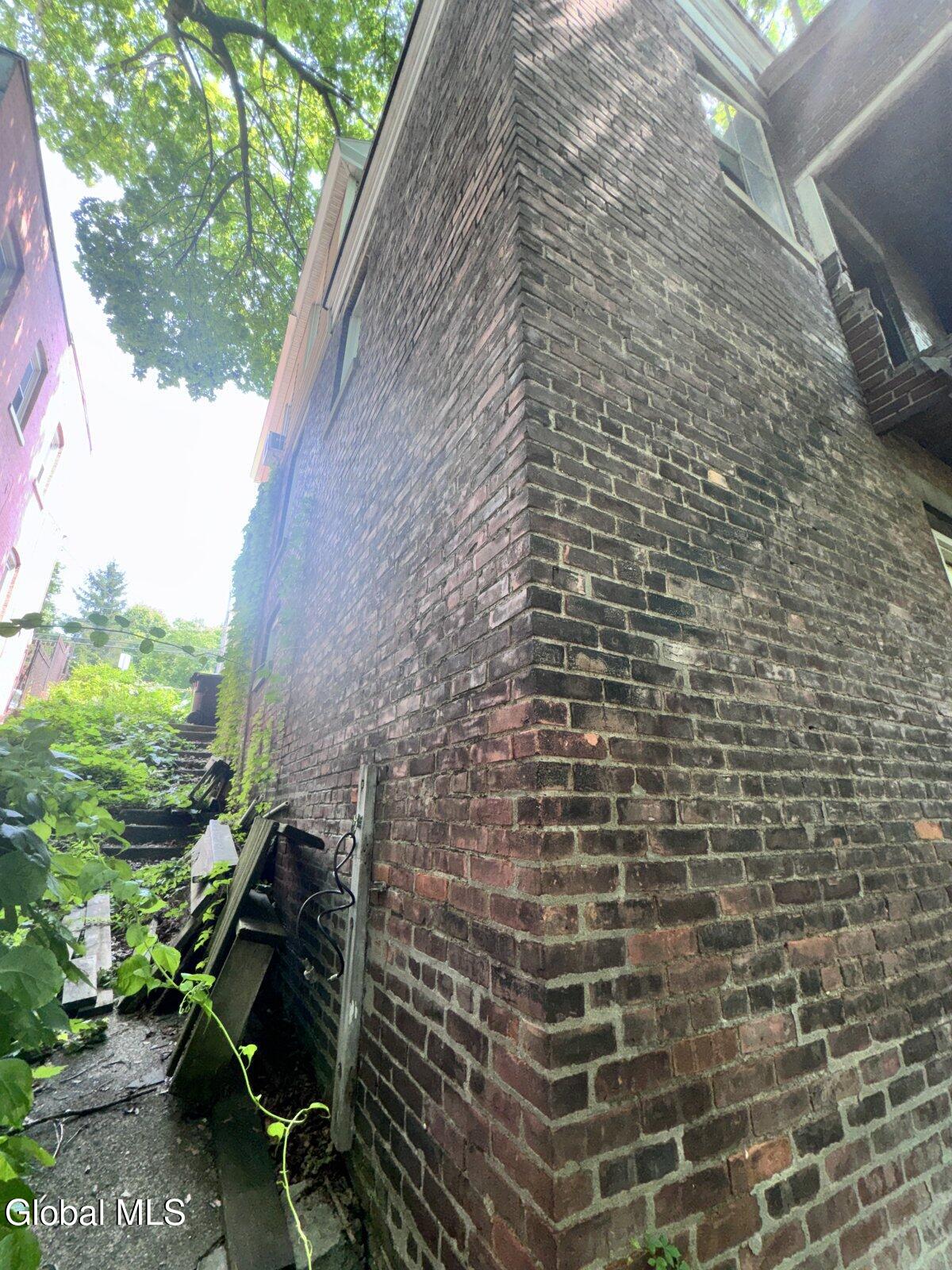 26 Oakwood Avenue