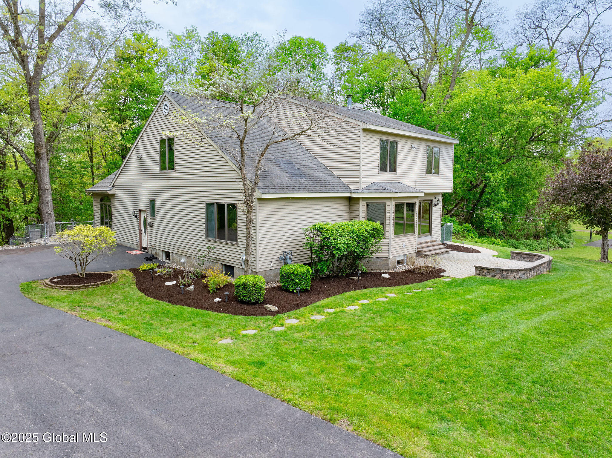 44 Couse Lane, Slingerlands, New York image 2