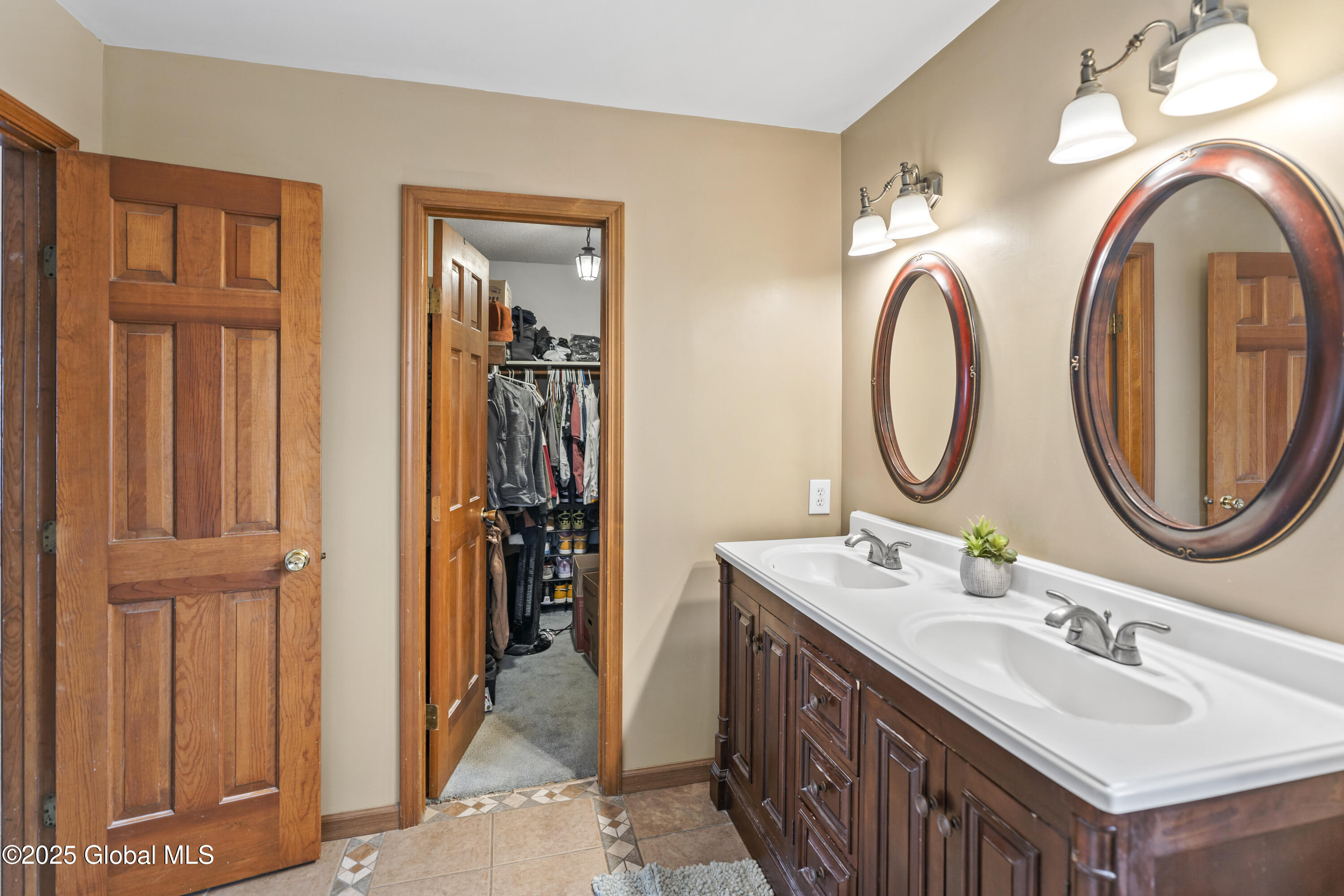 25 Valleywood Drive, Niskayuna, New York image 36