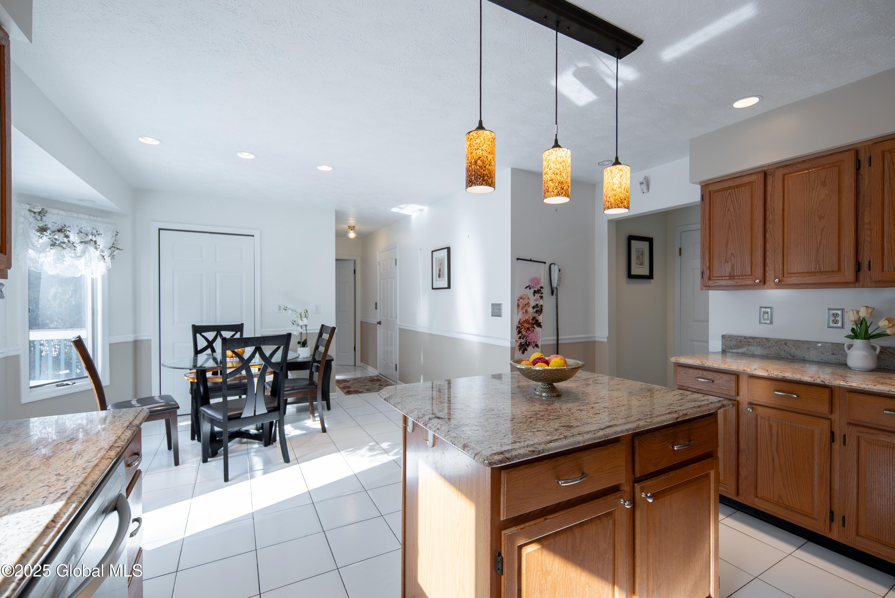 66 Huntleigh Drive, Colonie, New York image 14