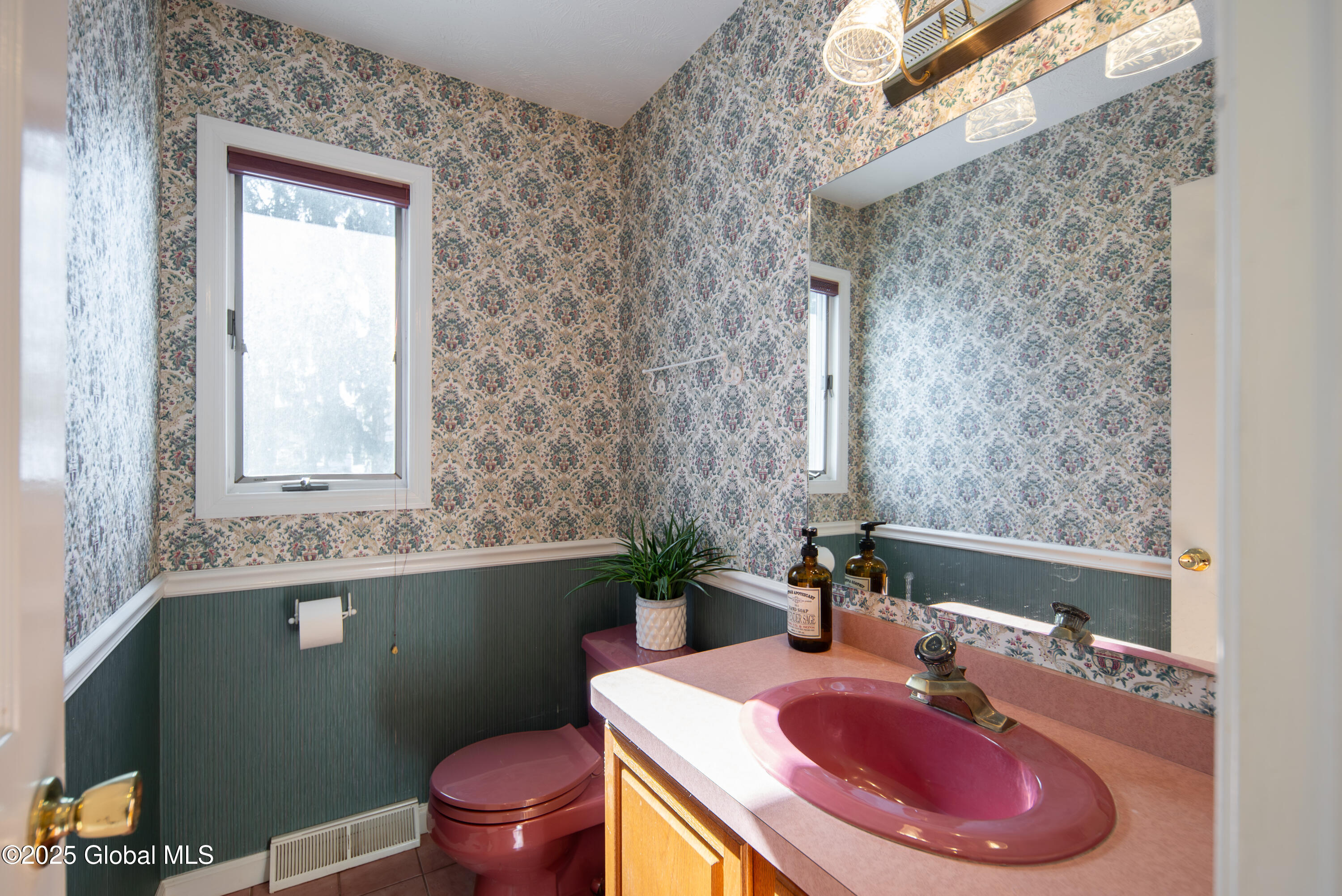 66 Huntleigh Drive, Colonie, New York image 42