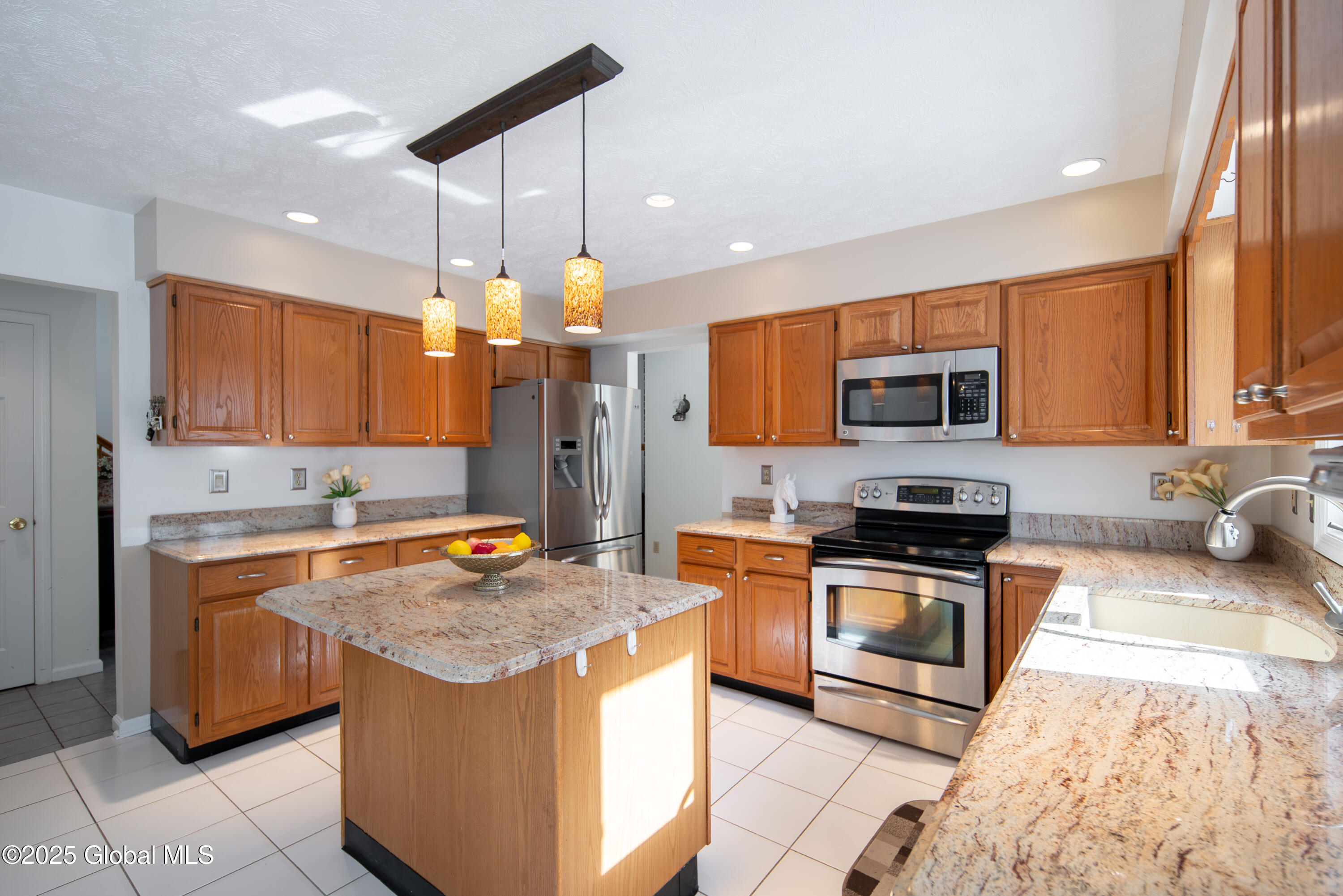 66 Huntleigh Drive, Colonie, New York image 13