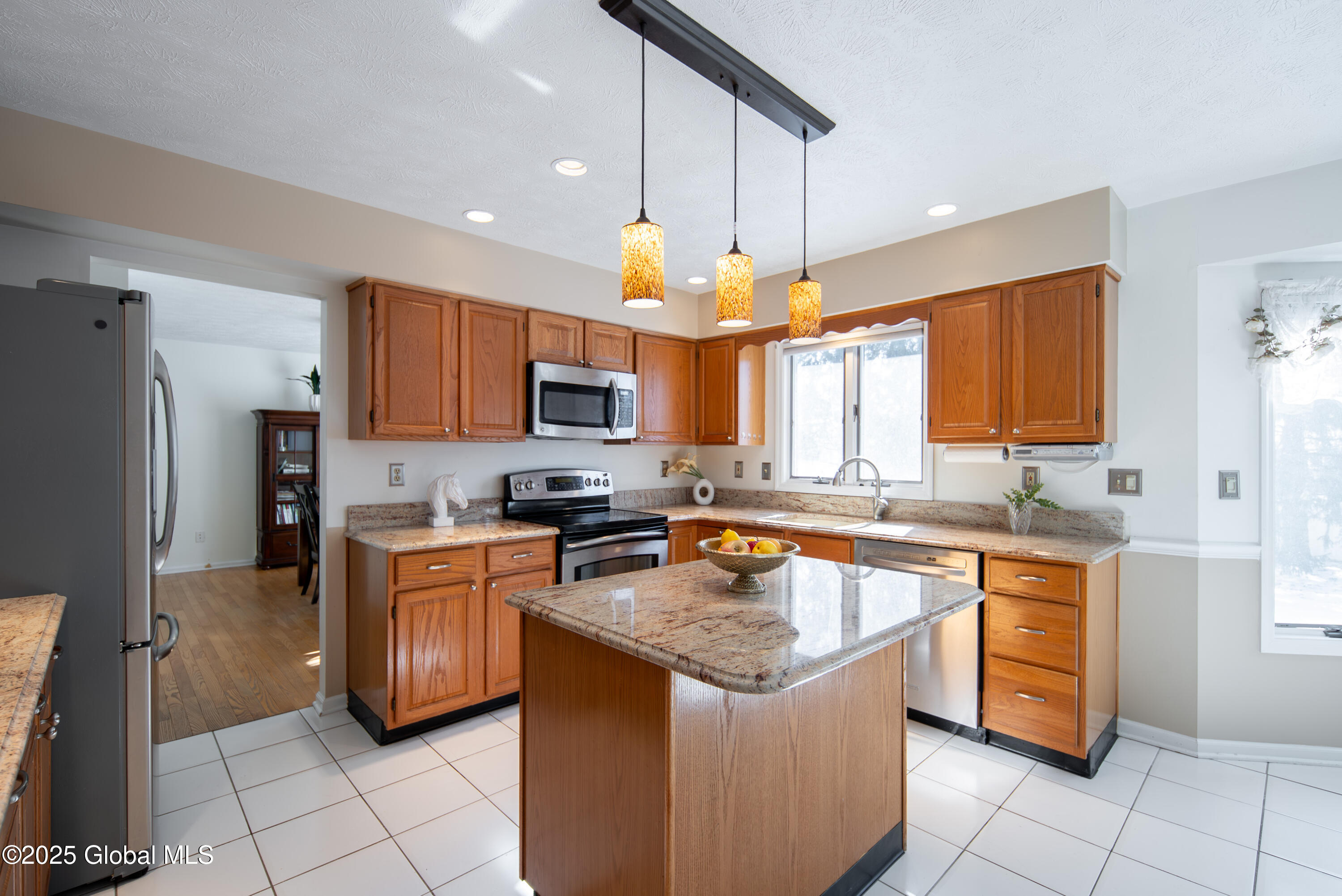 66 Huntleigh Drive, Colonie, New York image 12