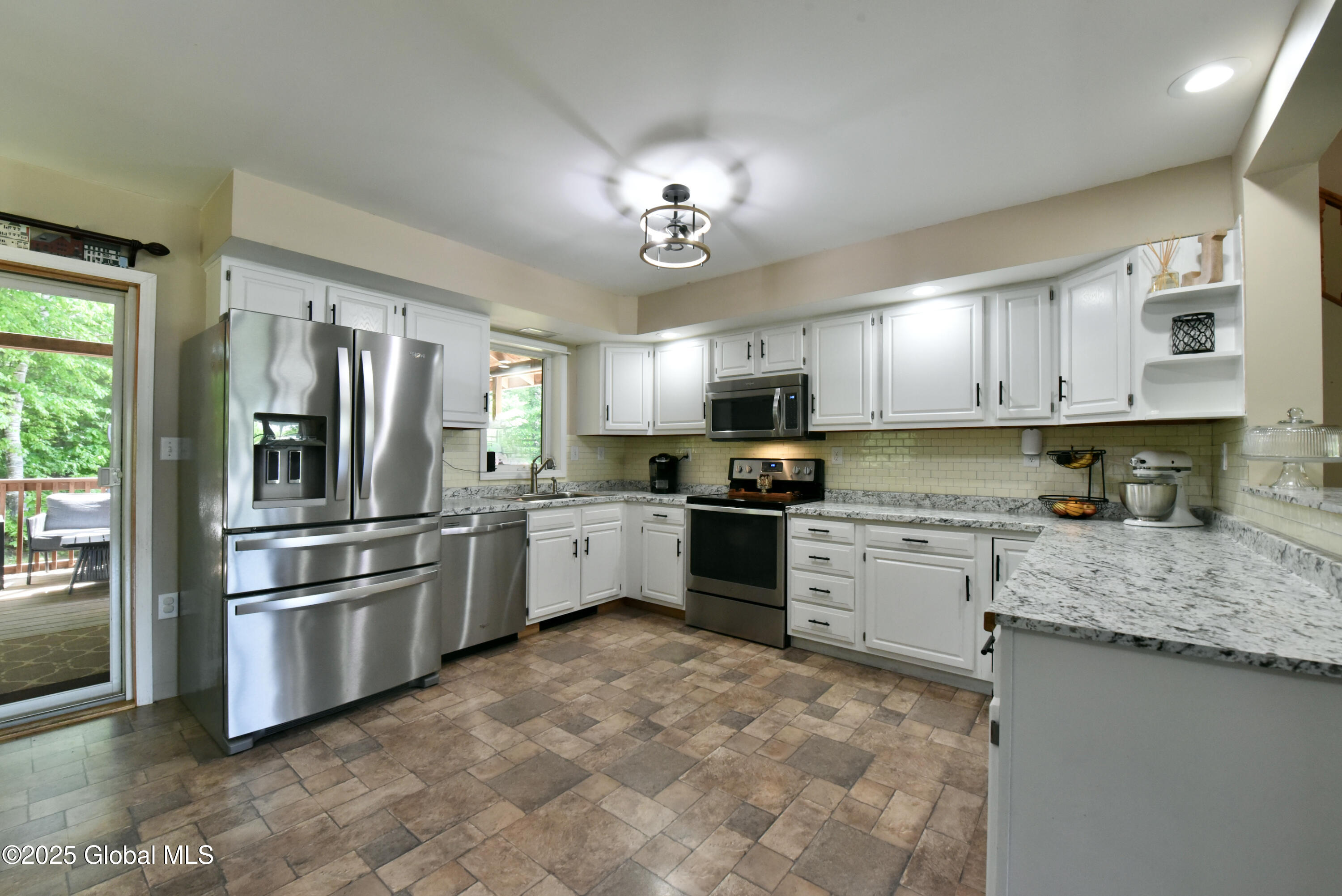 119 Lemont Avenue, Corinth, New York image 10