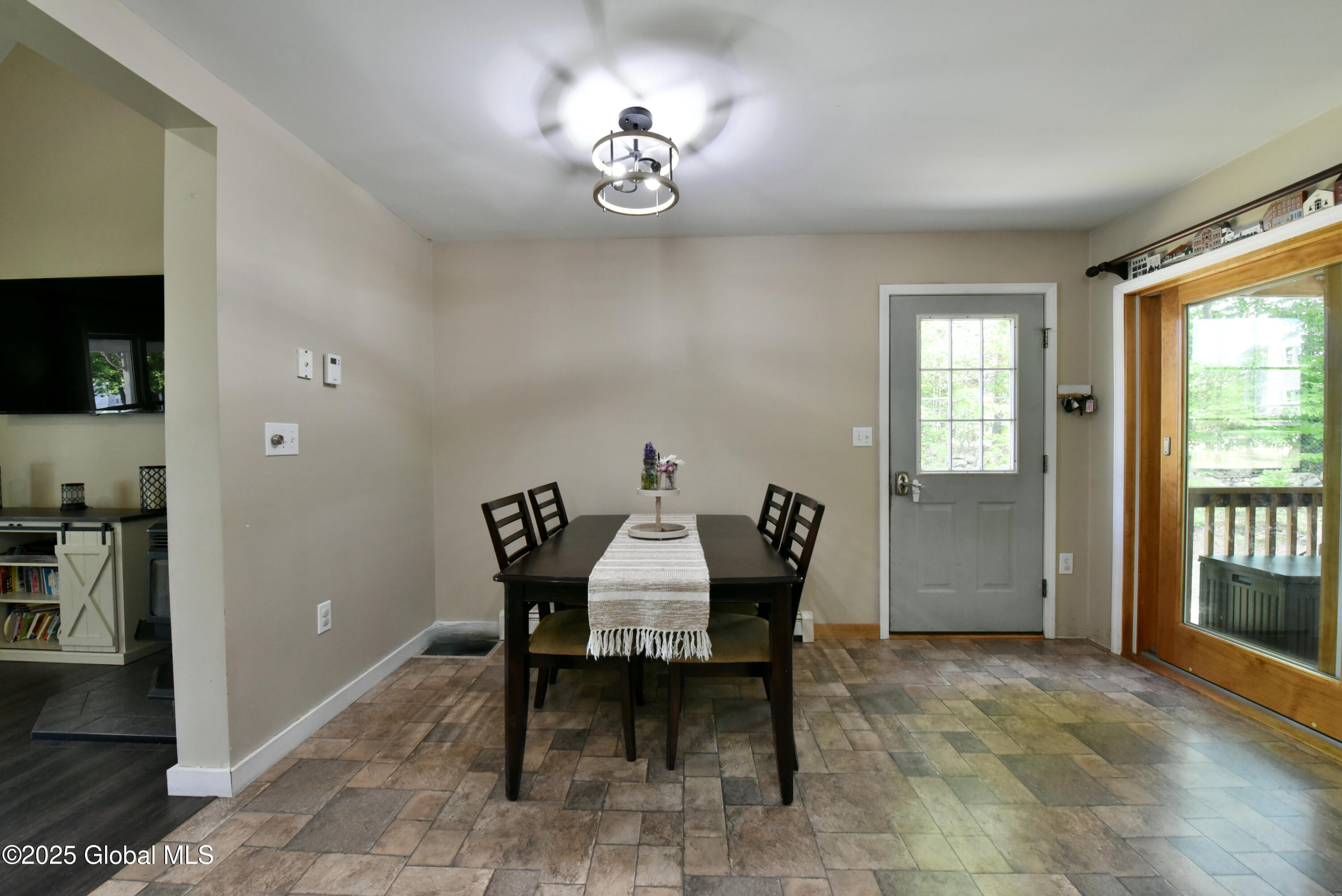 119 Lemont Avenue, Corinth, New York image 17