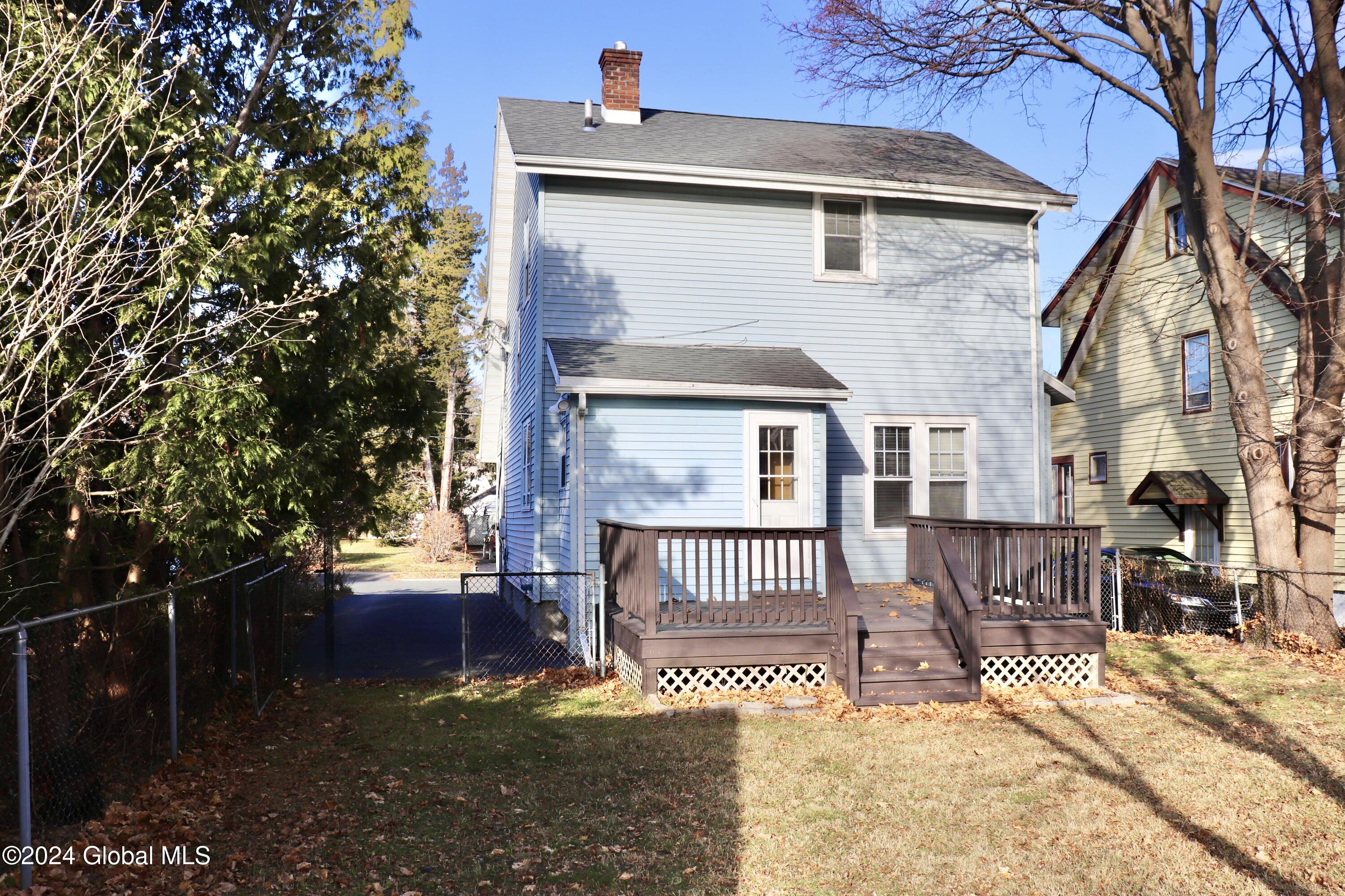 61 Edgecomb Street, Albany, New York image 33