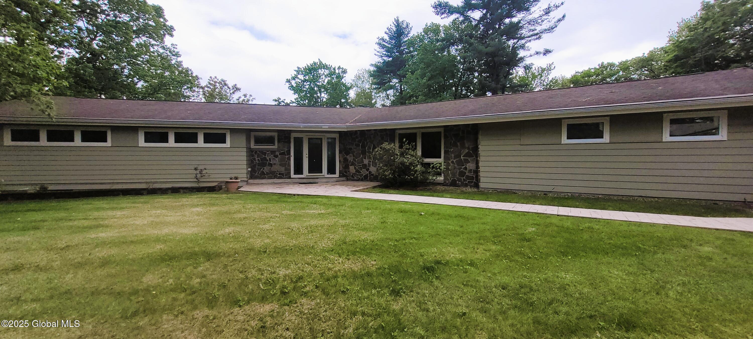 22 East Road, Troy, New York image 3