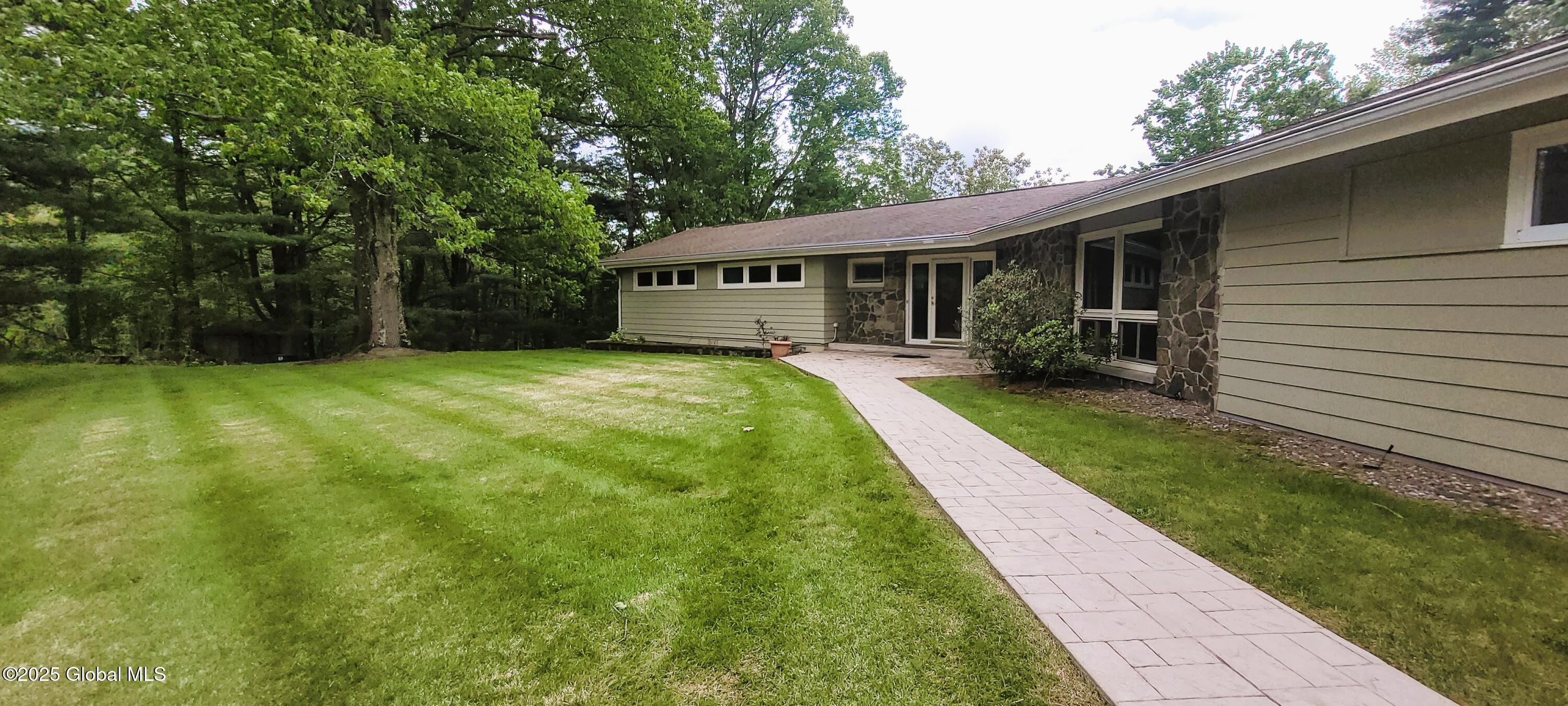 22 East Road, Troy, New York image 4