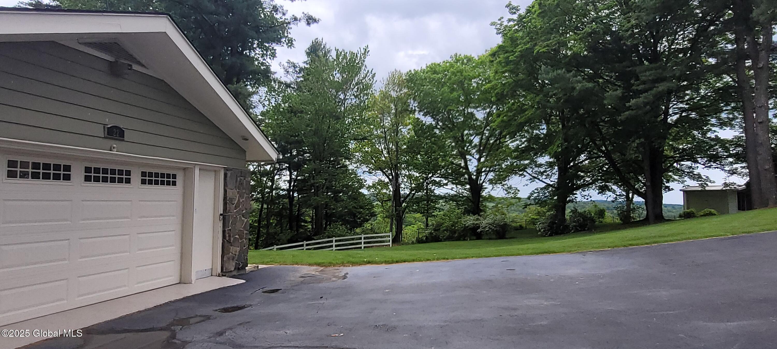22 East Road, Troy, New York image 16
