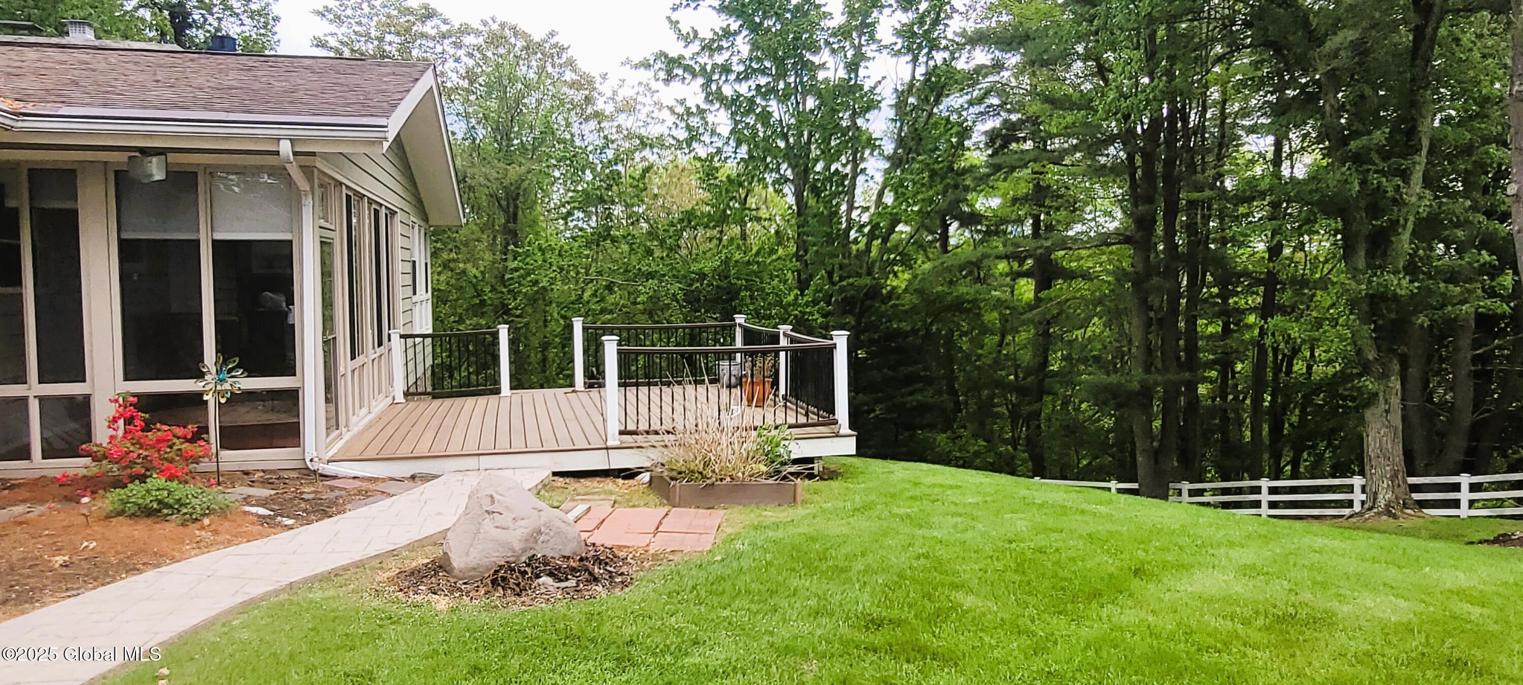 22 East Road, Troy, New York image 9