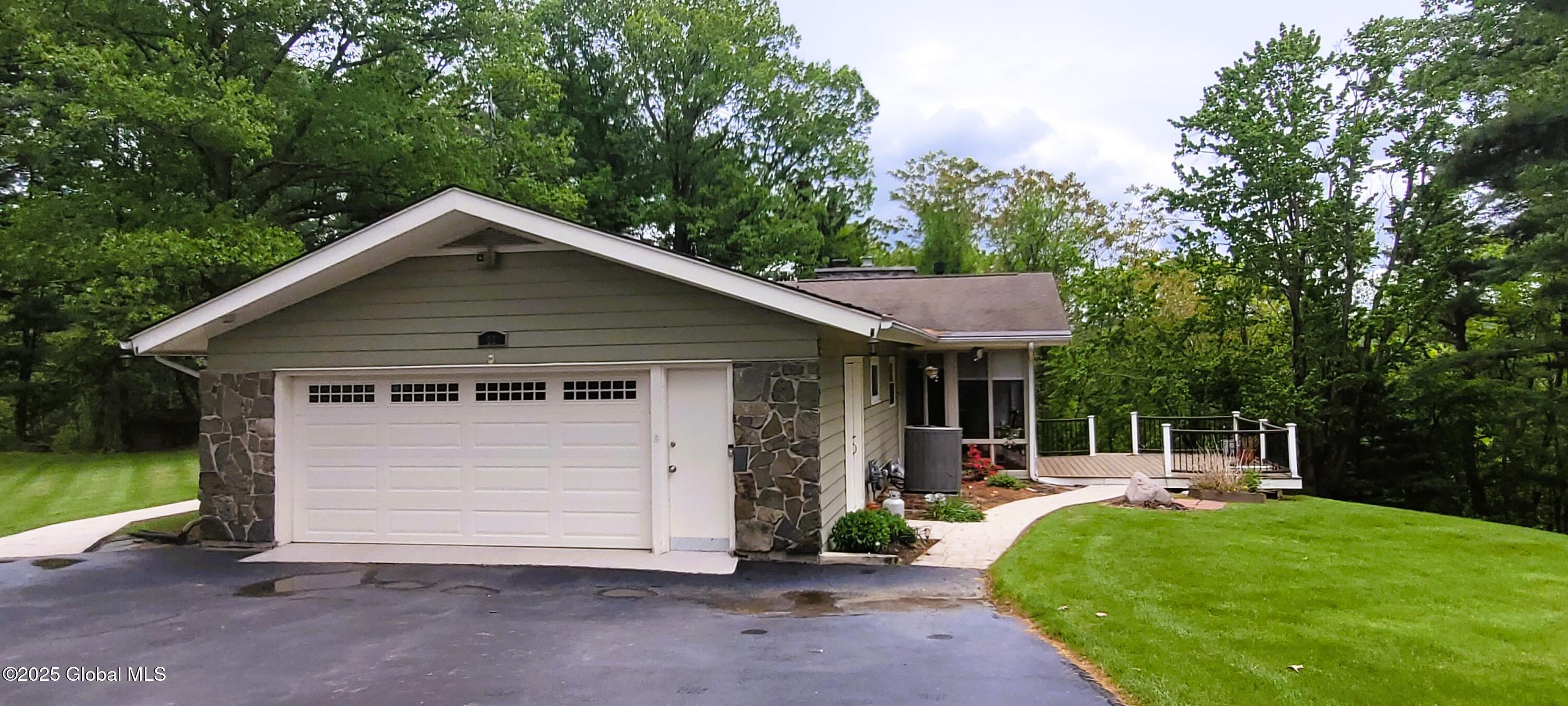 22 East Road, Troy, New York image 14