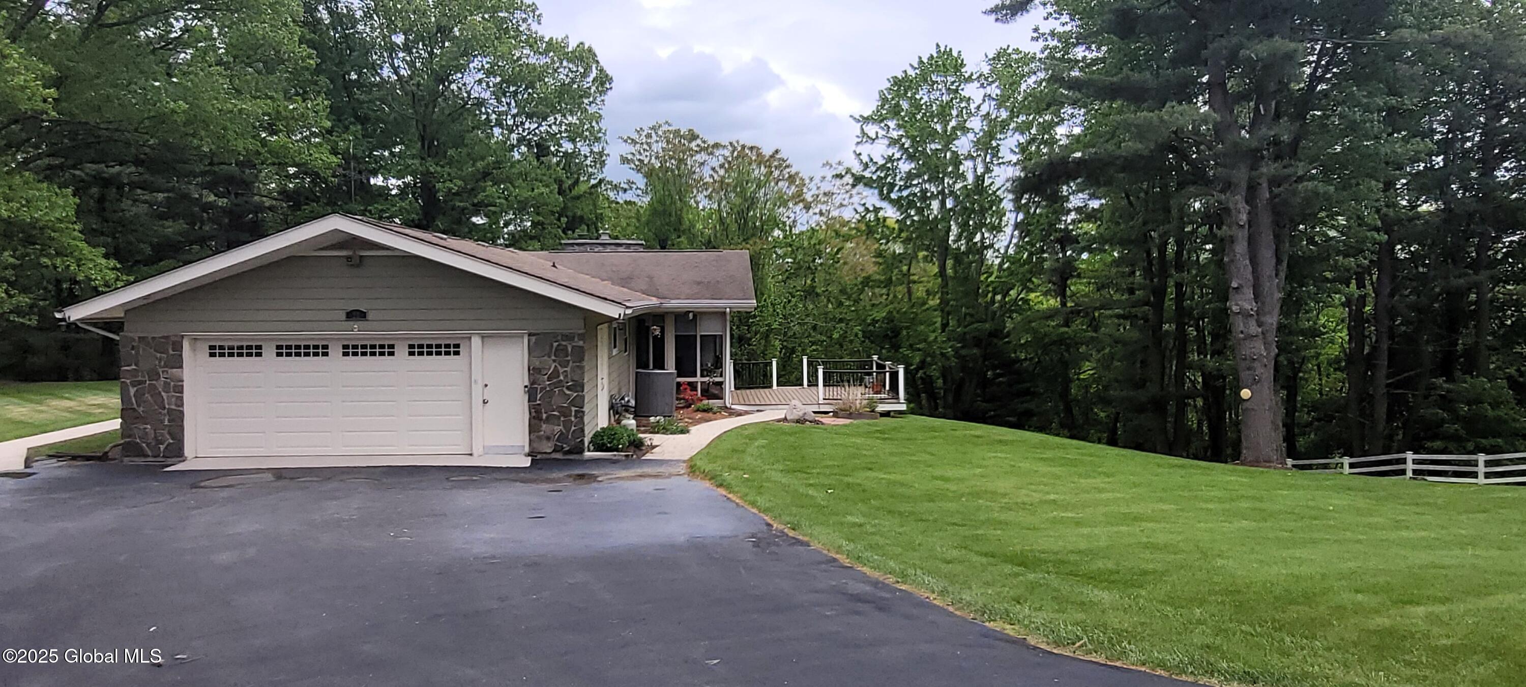 22 East Road, Troy, New York image 15