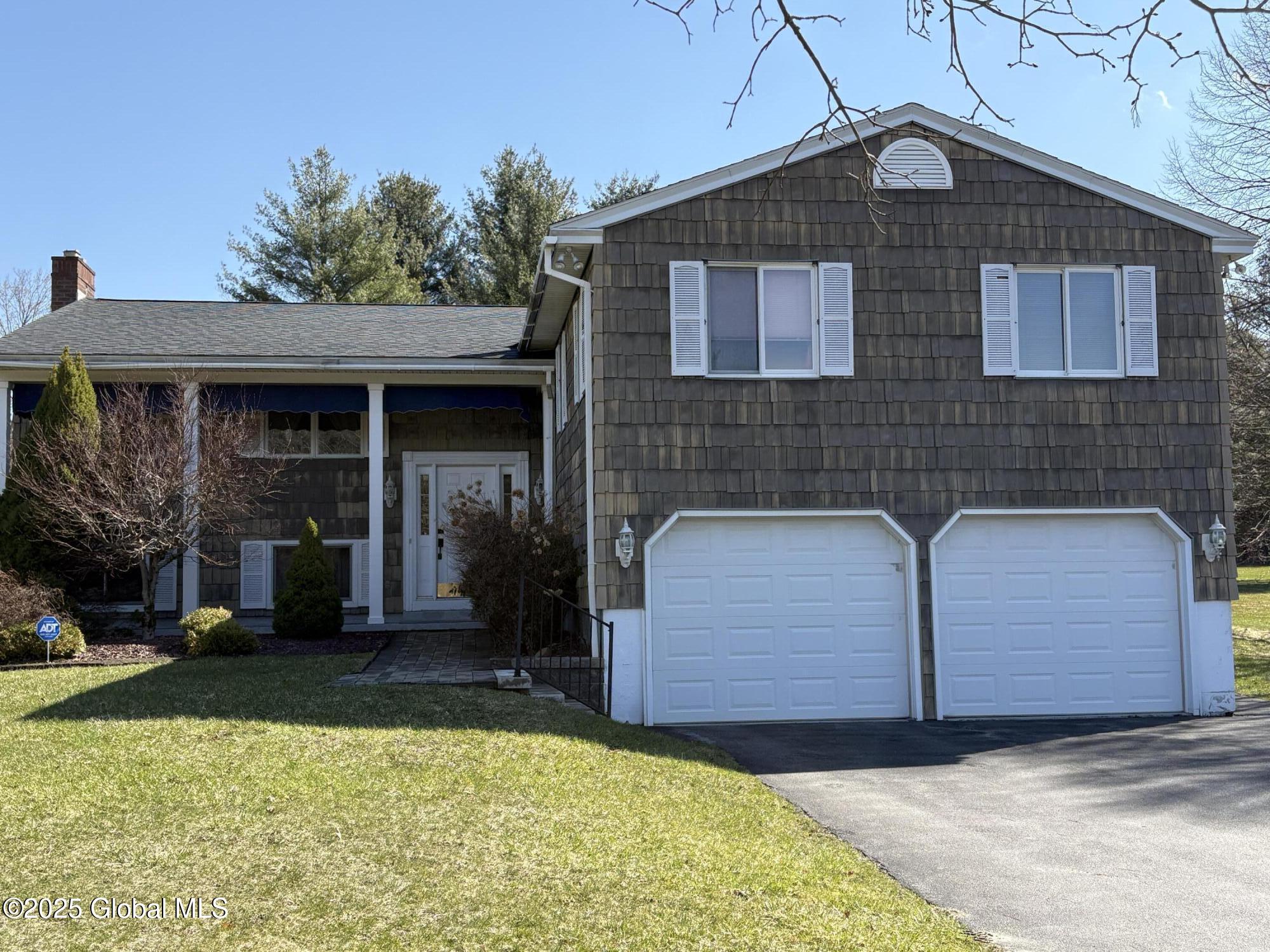 623 Midline Road, Amsterdam, New York image 2