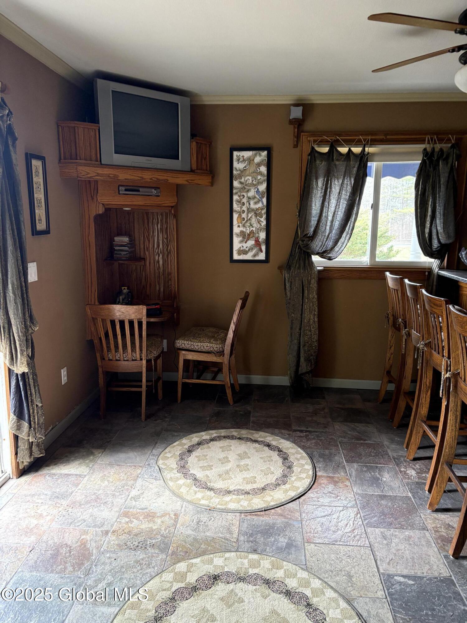 623 Midline Road, Amsterdam, New York image 13
