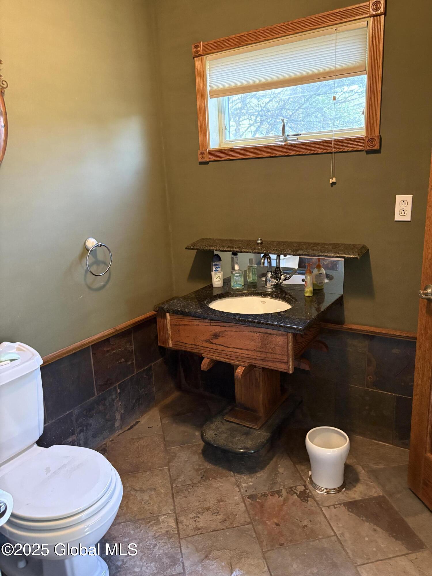 623 Midline Road, Amsterdam, New York image 17