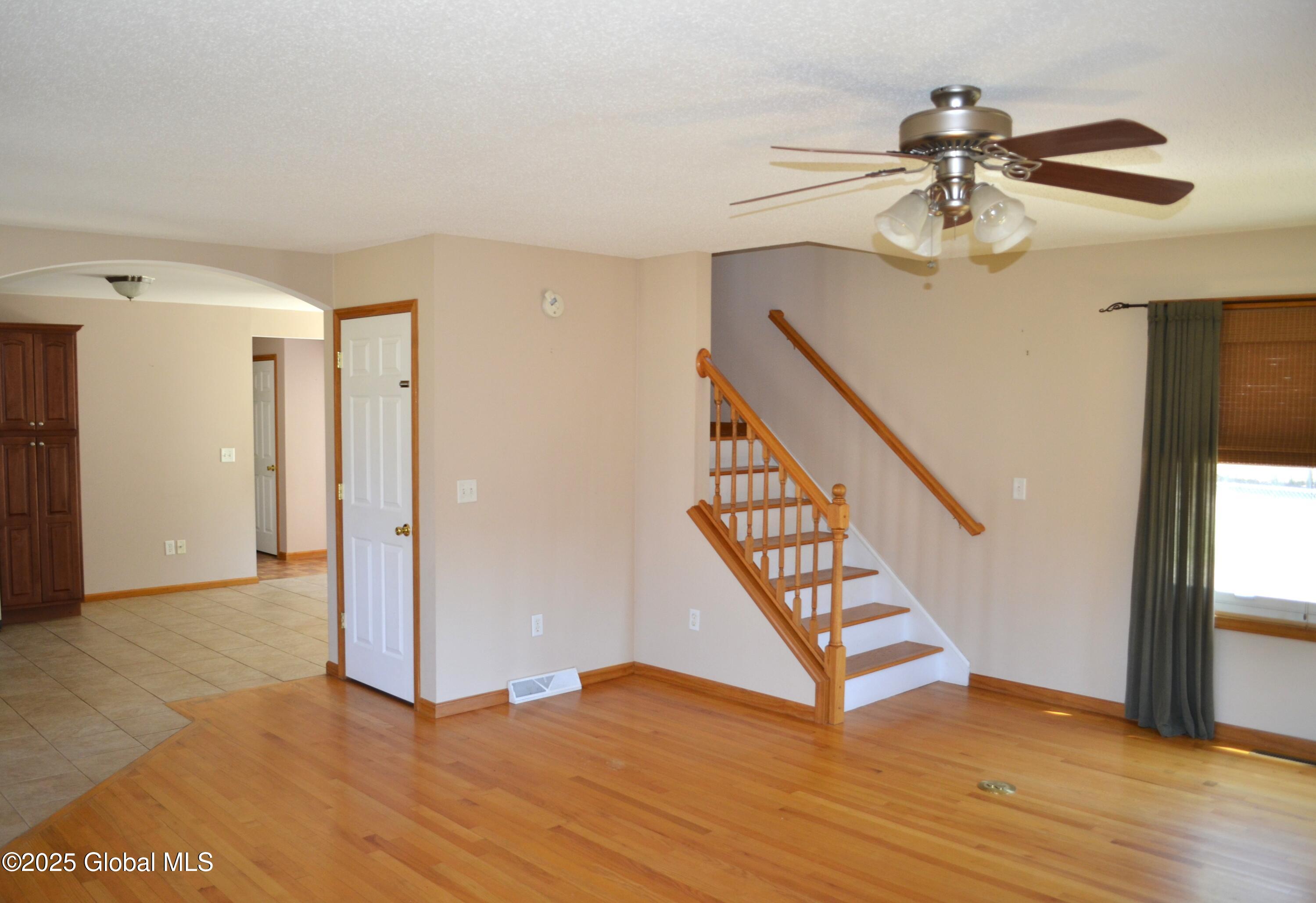 32 Pheasant Way, South Glens Falls, New York image 4
