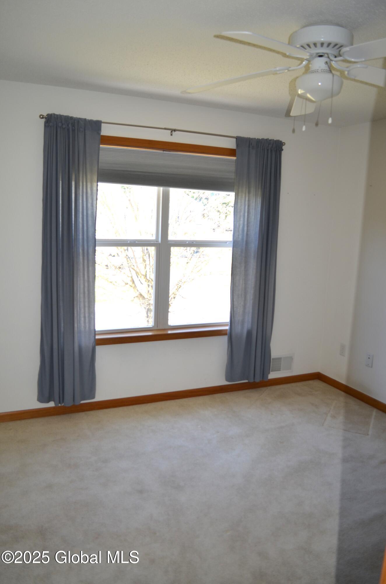 32 Pheasant Way, South Glens Falls, New York image 18