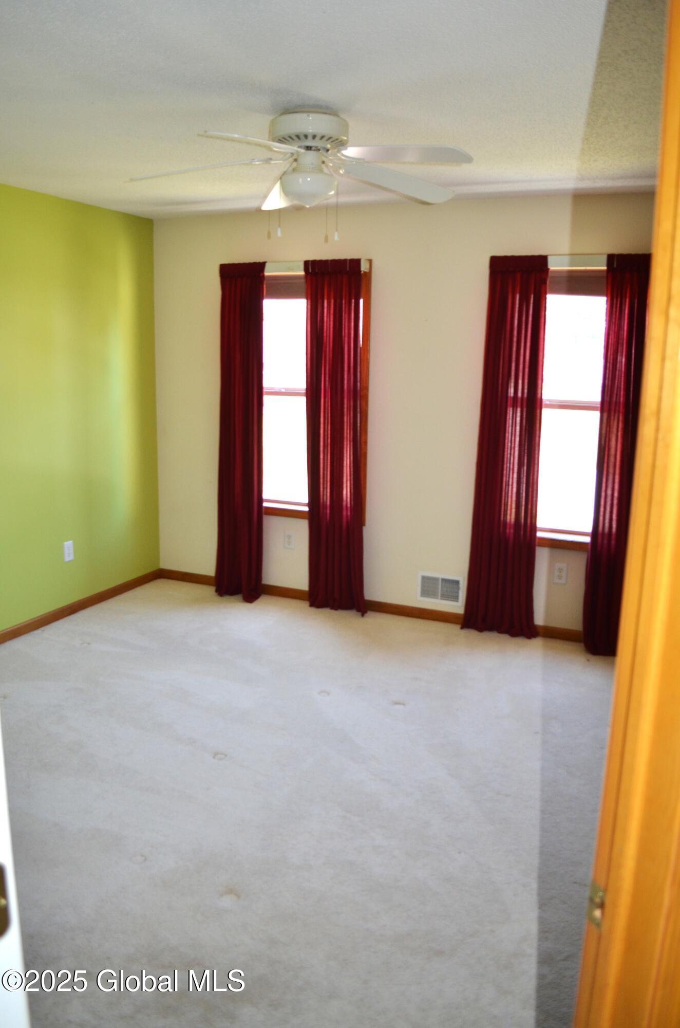 32 Pheasant Way, South Glens Falls, New York image 14