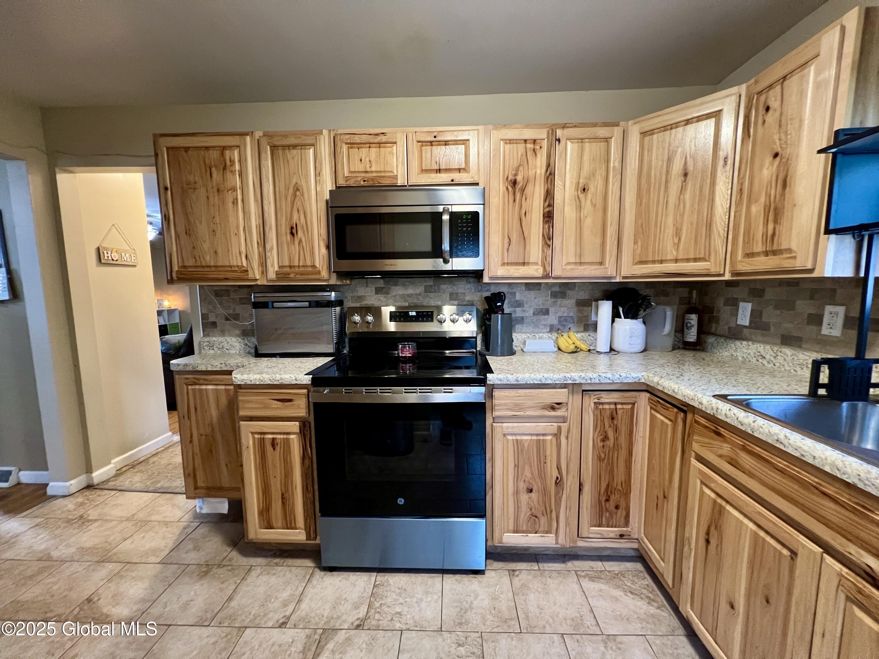16 Russell Street, Hudson Falls, New York image 3