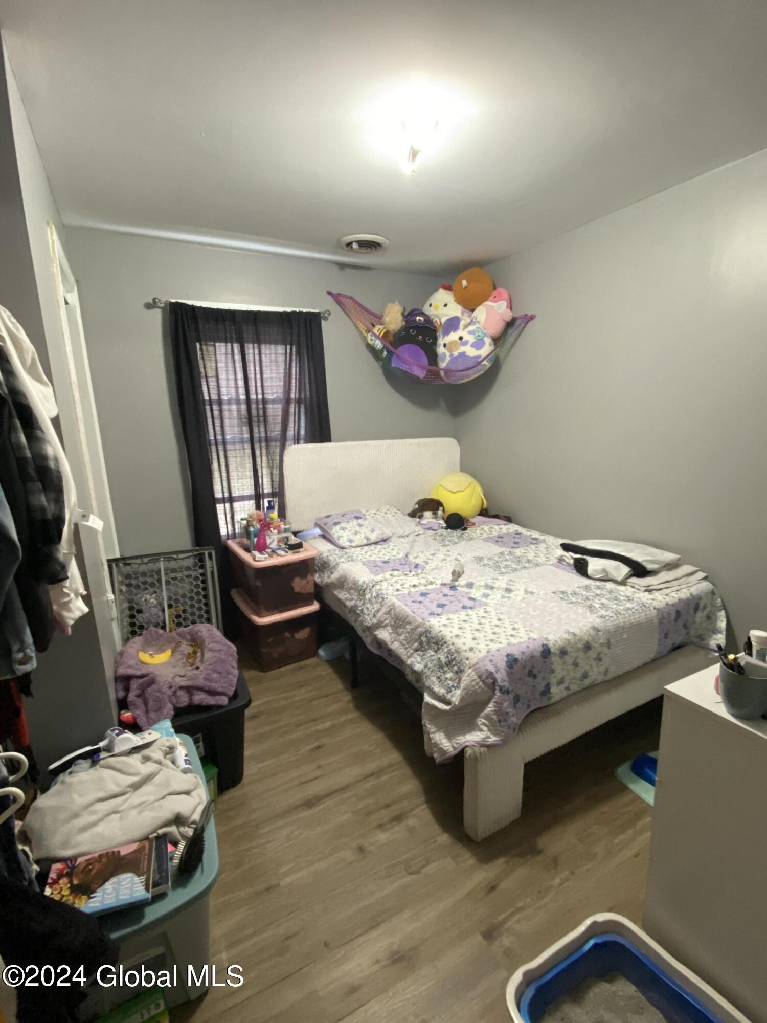 Schenectady, New York 12308, United States, 7 Bedrooms Bedrooms, ,2 BathroomsBathrooms,Residential,Active,48495