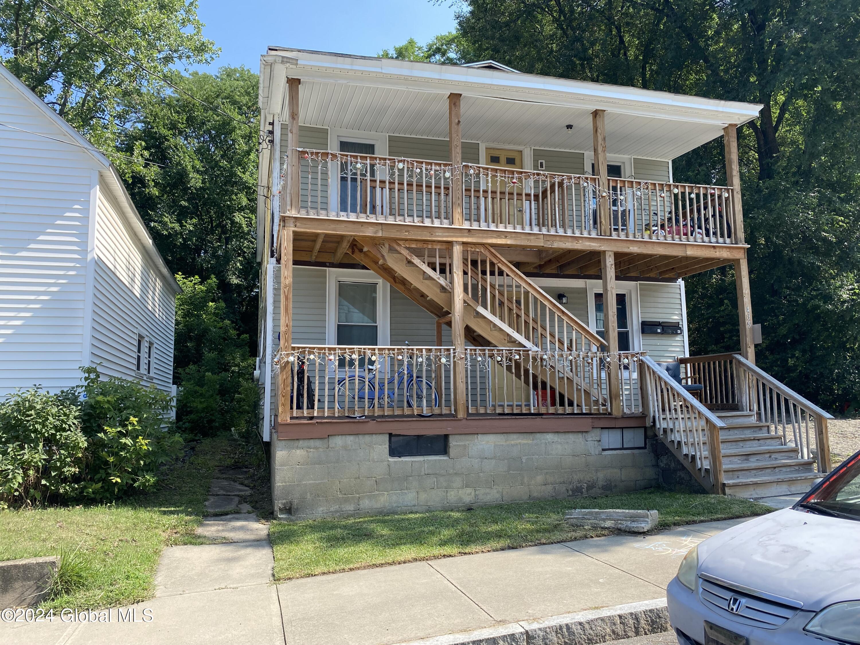 Schenectady, New York 12308, United States, 7 Bedrooms Bedrooms, ,2 BathroomsBathrooms,Residential,Active,48495