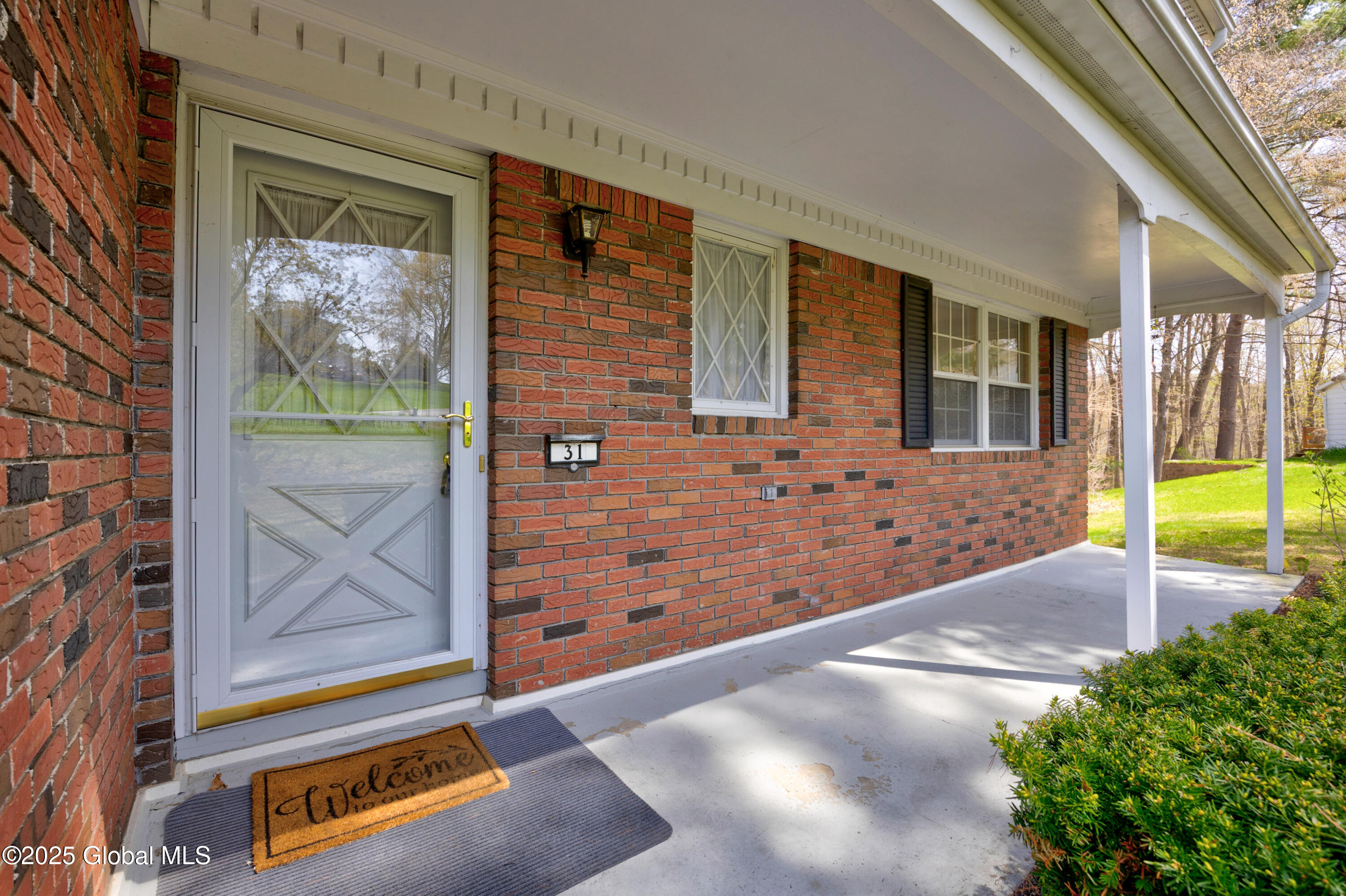 31 Garrison Lane, Ballston Lake, New York image 3