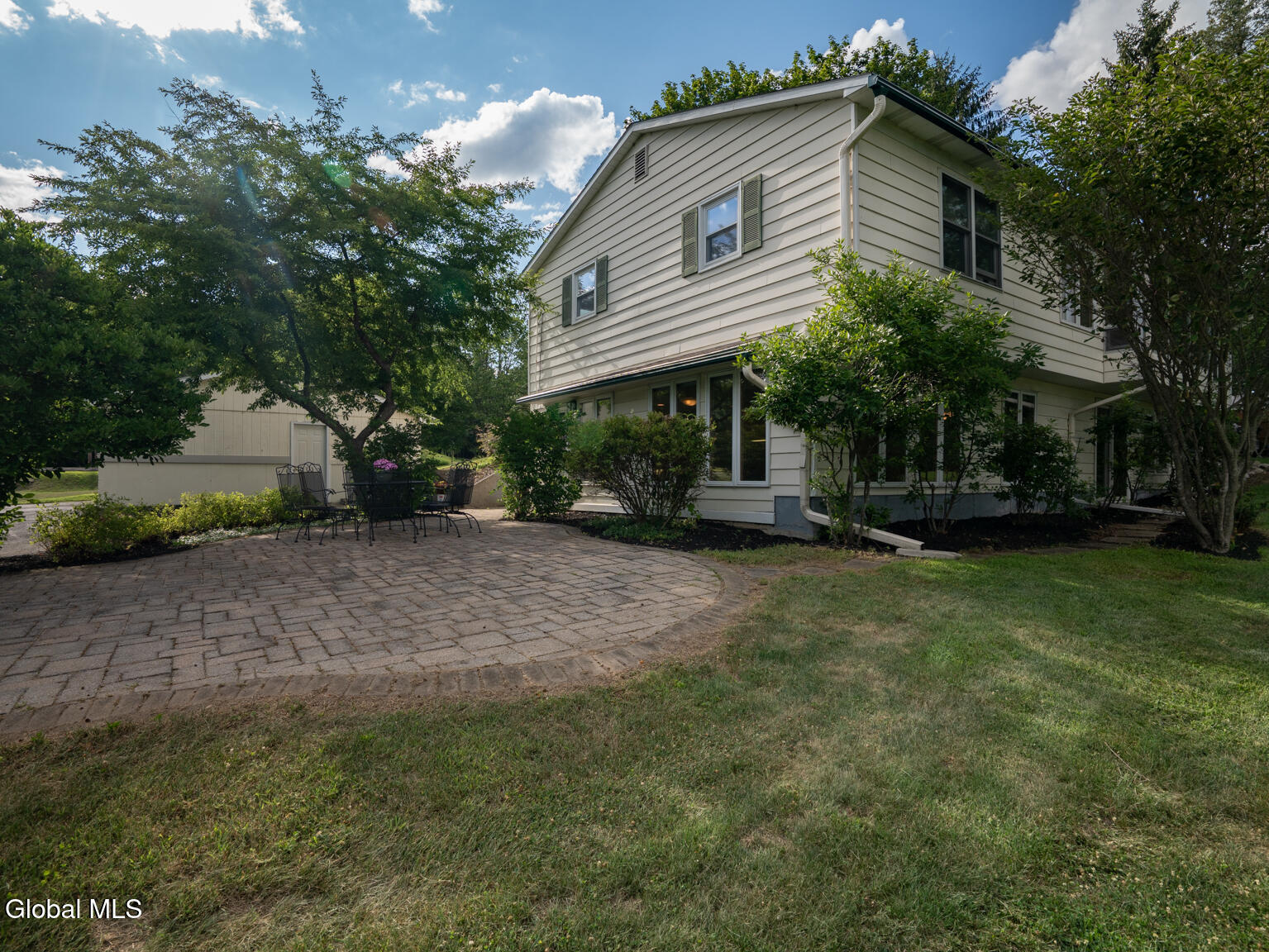 Kinderhook, New York 12184, United States, 3 Bedrooms Bedrooms, ,2 BathroomsBathrooms,Residential,Active,180691