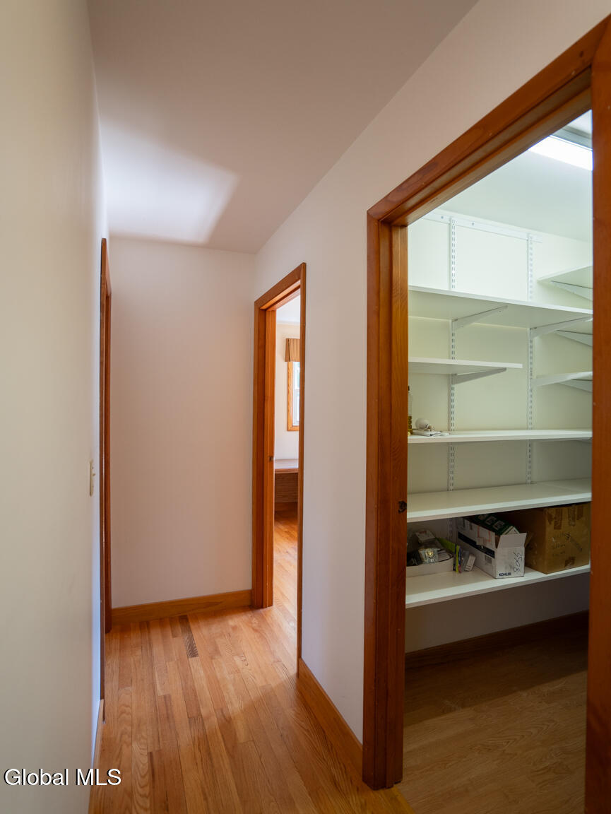 Kinderhook, New York 12184, United States, 3 Bedrooms Bedrooms, ,2 BathroomsBathrooms,Residential,Active,180691