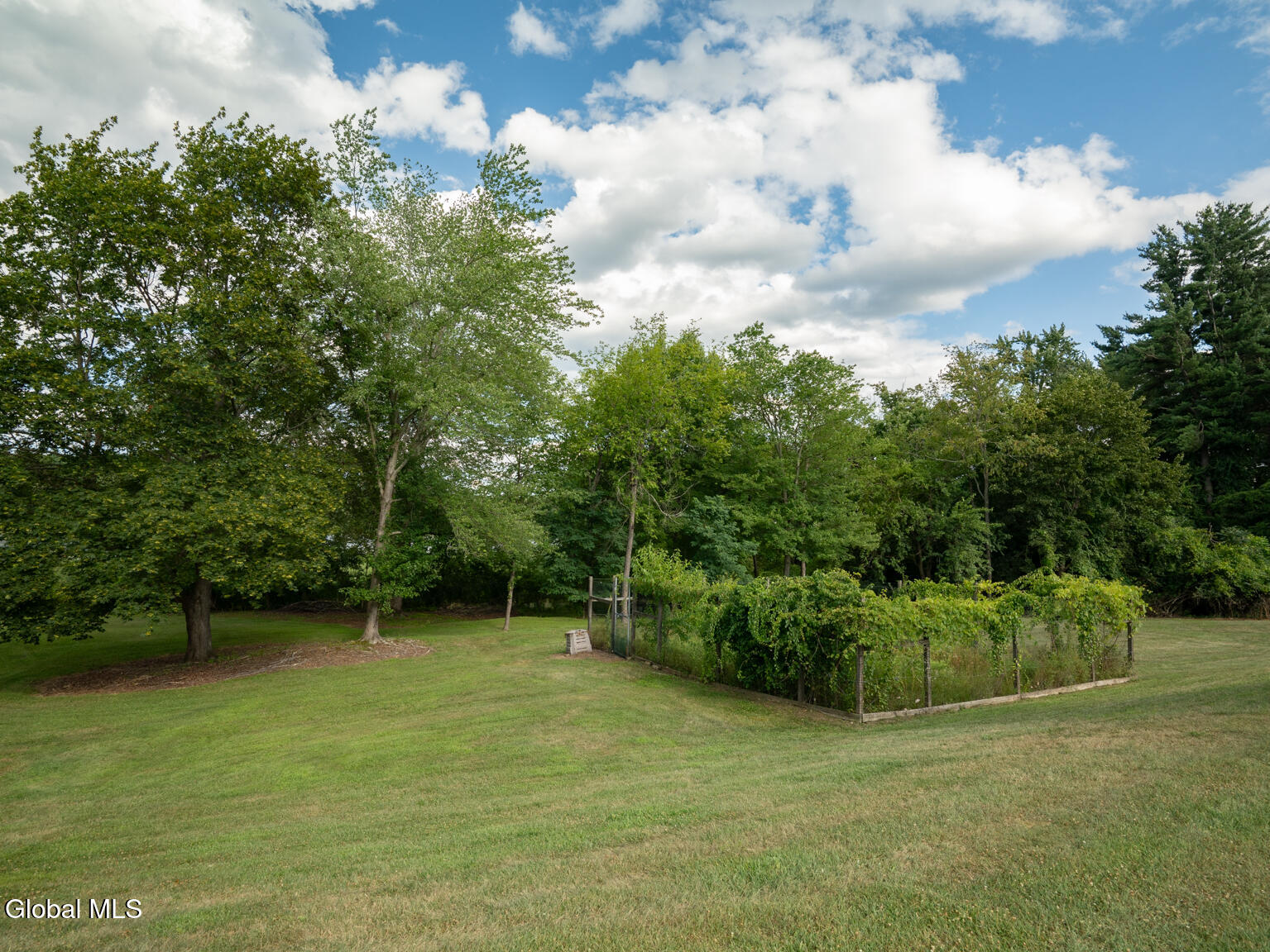 Kinderhook, New York 12184, United States, 3 Bedrooms Bedrooms, ,2 BathroomsBathrooms,Residential,Active,180691