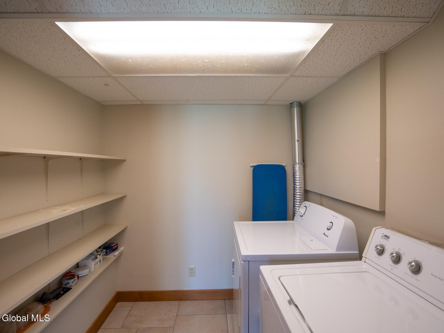 Kinderhook, New York 12184, United States, 3 Bedrooms Bedrooms, ,2 BathroomsBathrooms,Residential,Active,180691