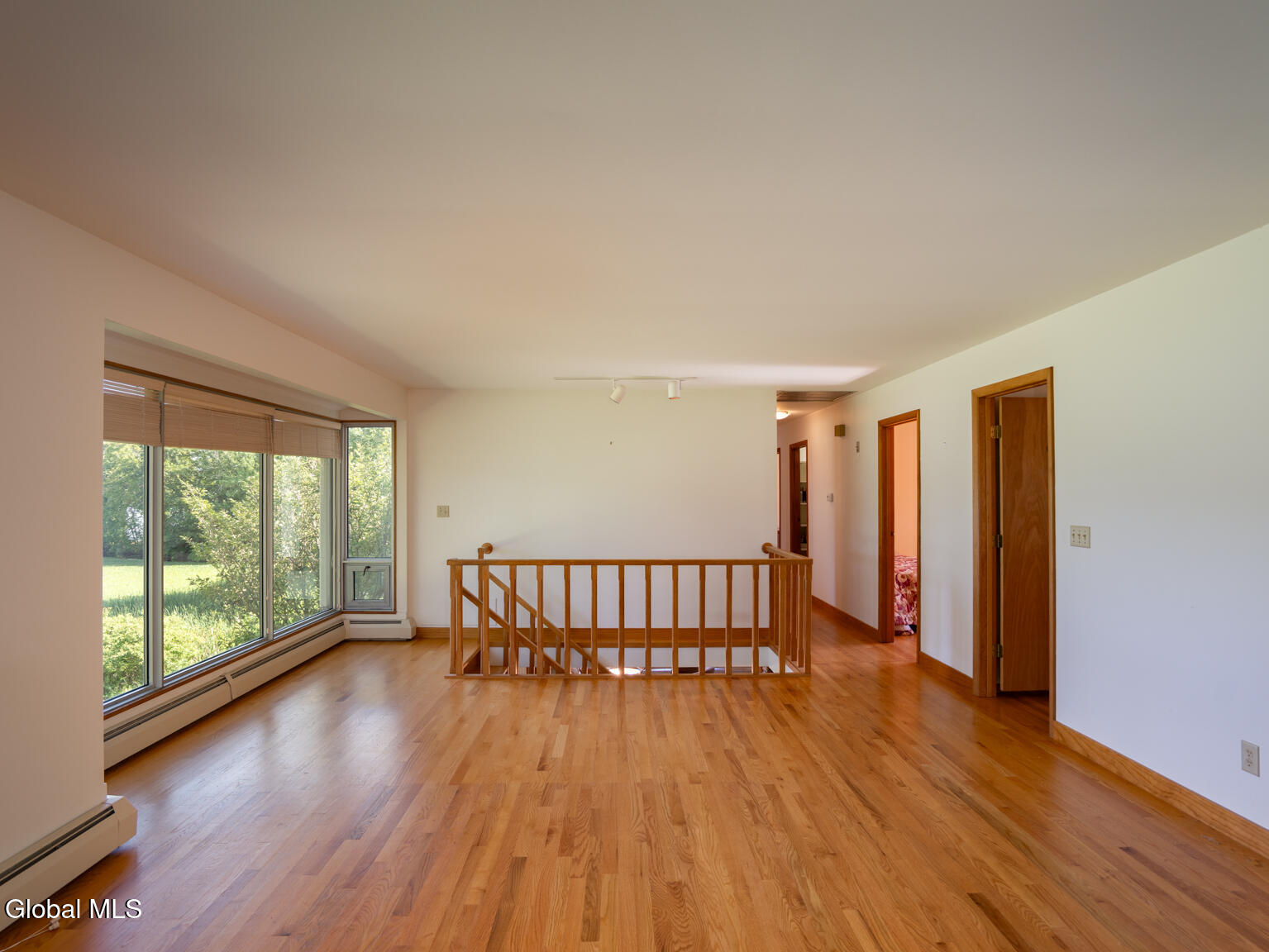 Kinderhook, New York 12184, United States, 3 Bedrooms Bedrooms, ,2 BathroomsBathrooms,Residential,Active,180691