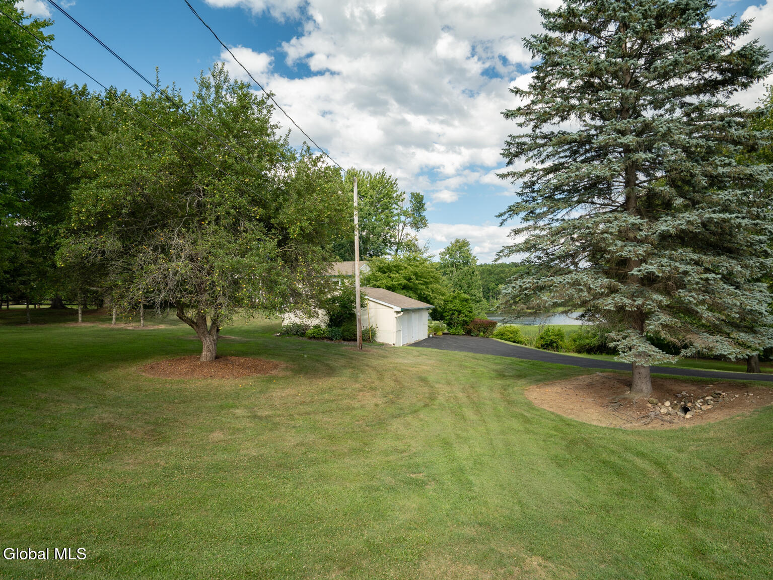 Kinderhook, New York 12184, United States, 3 Bedrooms Bedrooms, ,2 BathroomsBathrooms,Residential,Active,180691