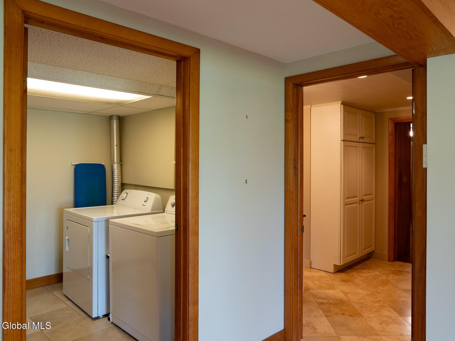 Kinderhook, New York 12184, United States, 3 Bedrooms Bedrooms, ,2 BathroomsBathrooms,Residential,Active,180691