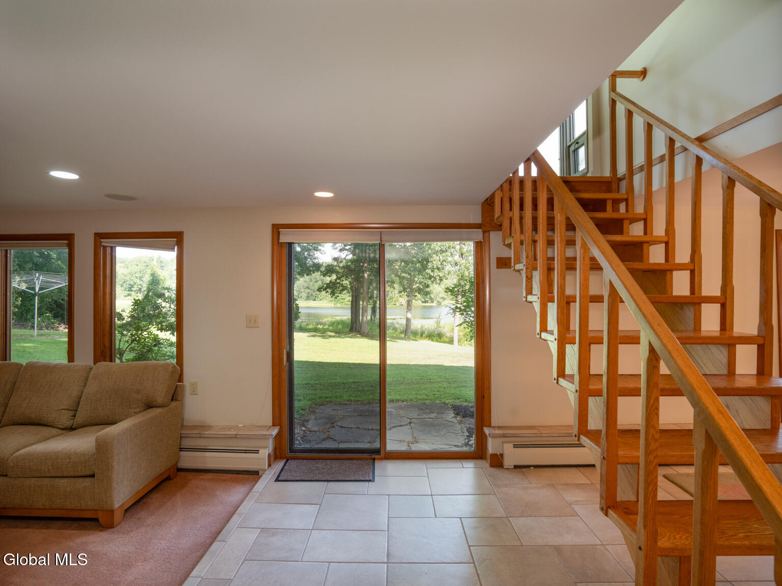 Kinderhook, New York 12184, United States, 3 Bedrooms Bedrooms, ,2 BathroomsBathrooms,Residential,Active,180691