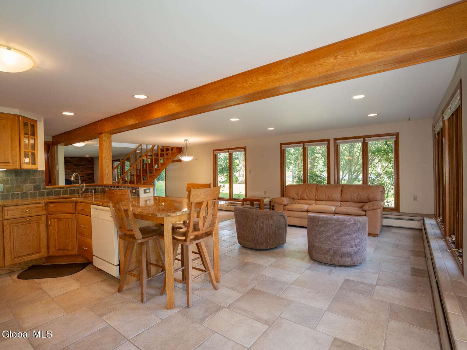 Kinderhook, New York 12184, United States, 3 Bedrooms Bedrooms, ,2 BathroomsBathrooms,Residential,Active,180691