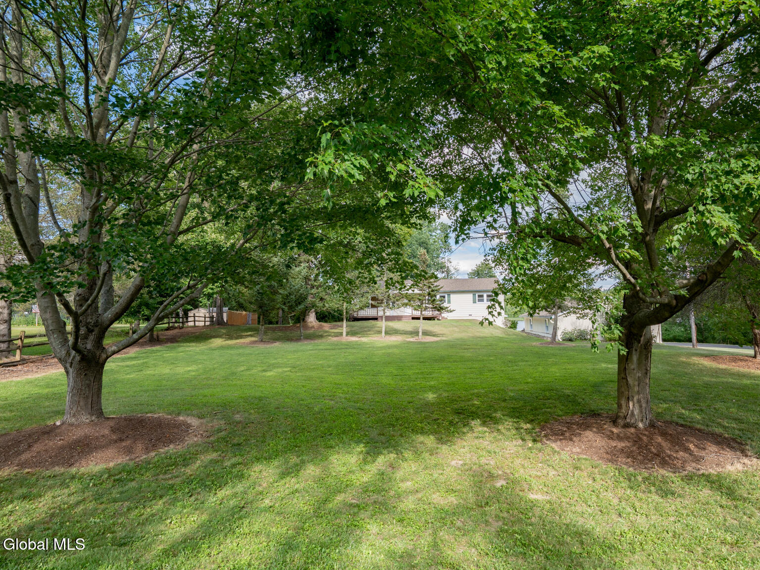 Kinderhook, New York 12184, United States, 3 Bedrooms Bedrooms, ,2 BathroomsBathrooms,Residential,Active,180691