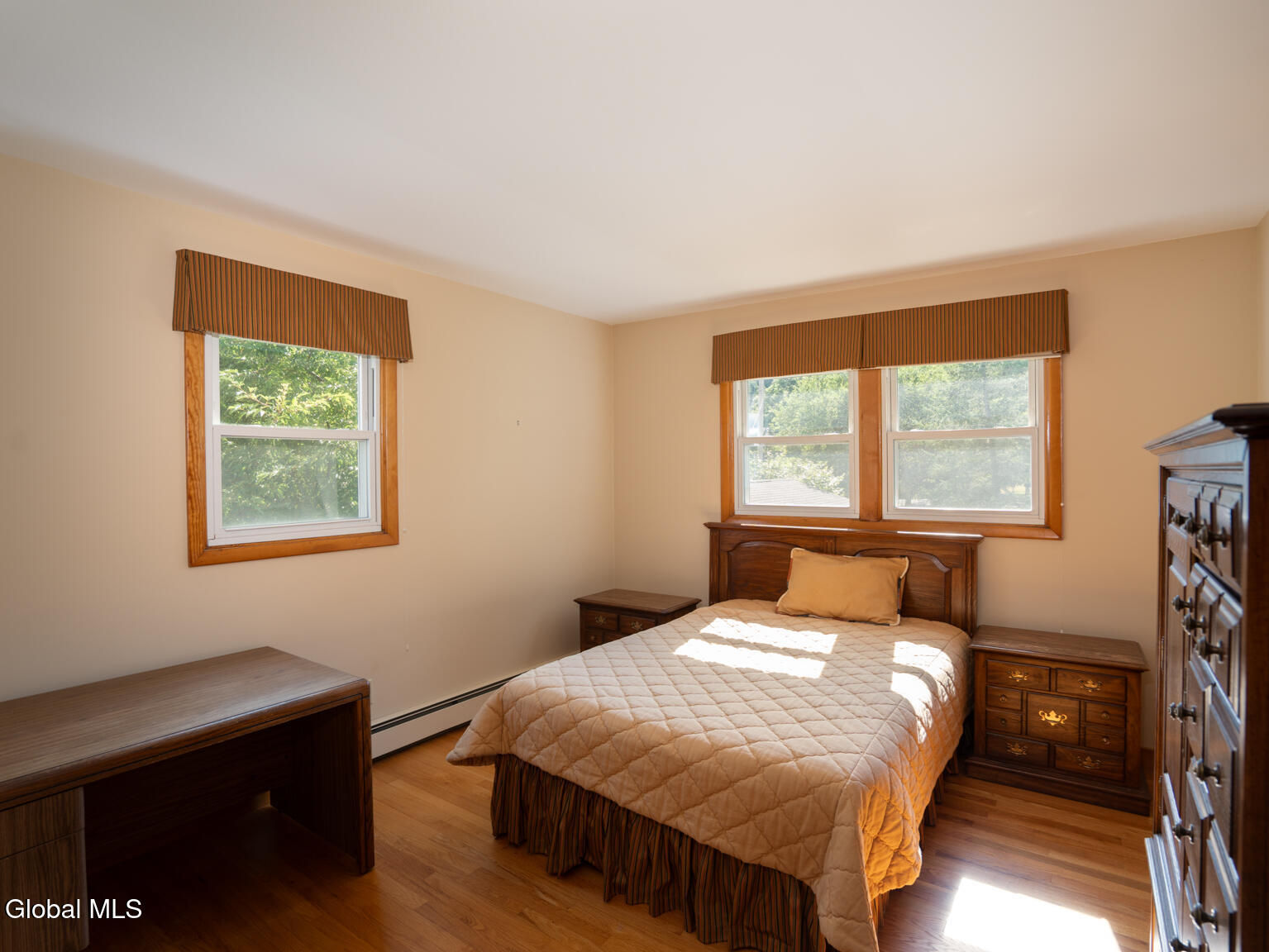 Kinderhook, New York 12184, United States, 3 Bedrooms Bedrooms, ,2 BathroomsBathrooms,Residential,Active,180691