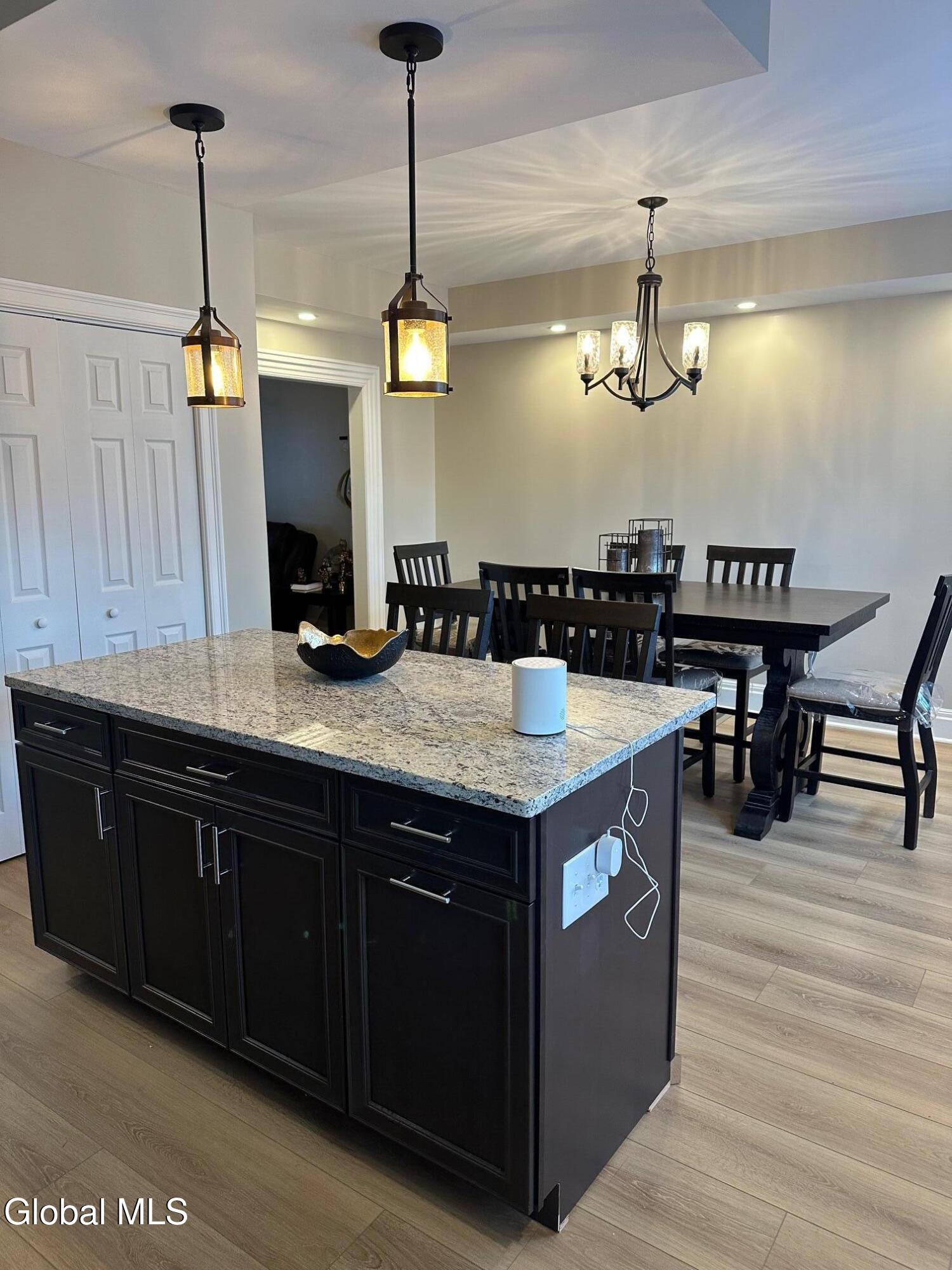 19 E Notre Dame Street